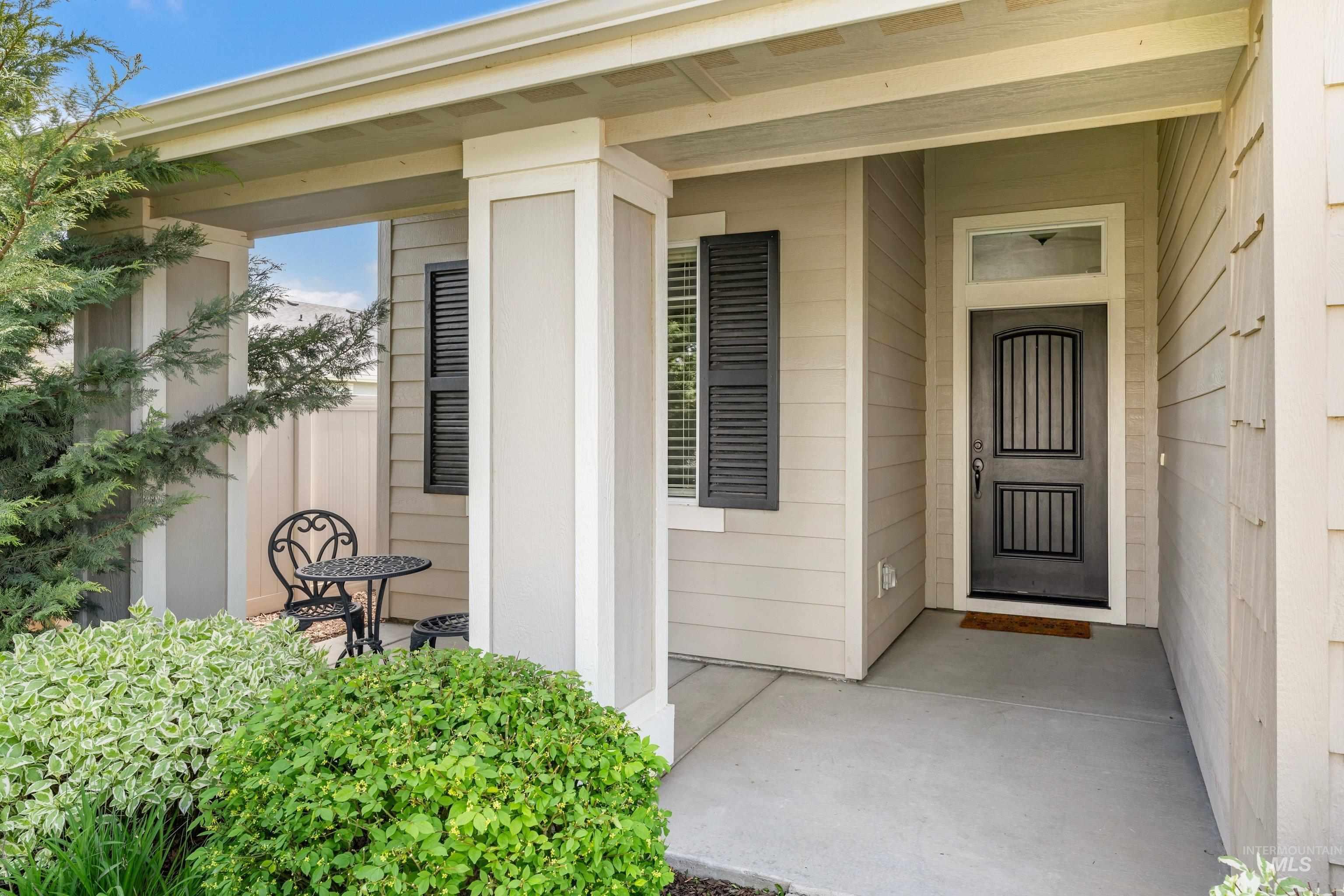 5493 W Los Flores St, Meridian, Idaho 83646, 4 Bedrooms, 2 Bathrooms, Residential For Sale, Price $479,900,MLS 98984380