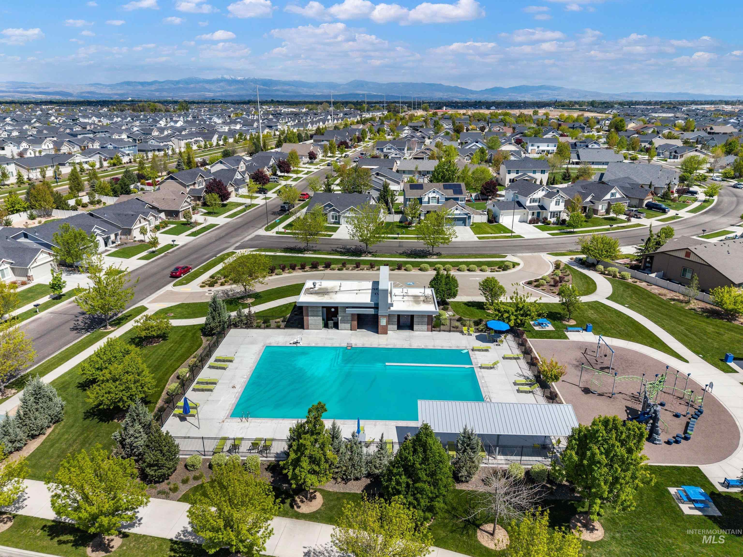 5493 W Los Flores St, Meridian, Idaho 83646, 4 Bedrooms, 2 Bathrooms, Residential For Sale, Price $479,900,MLS 98984380
