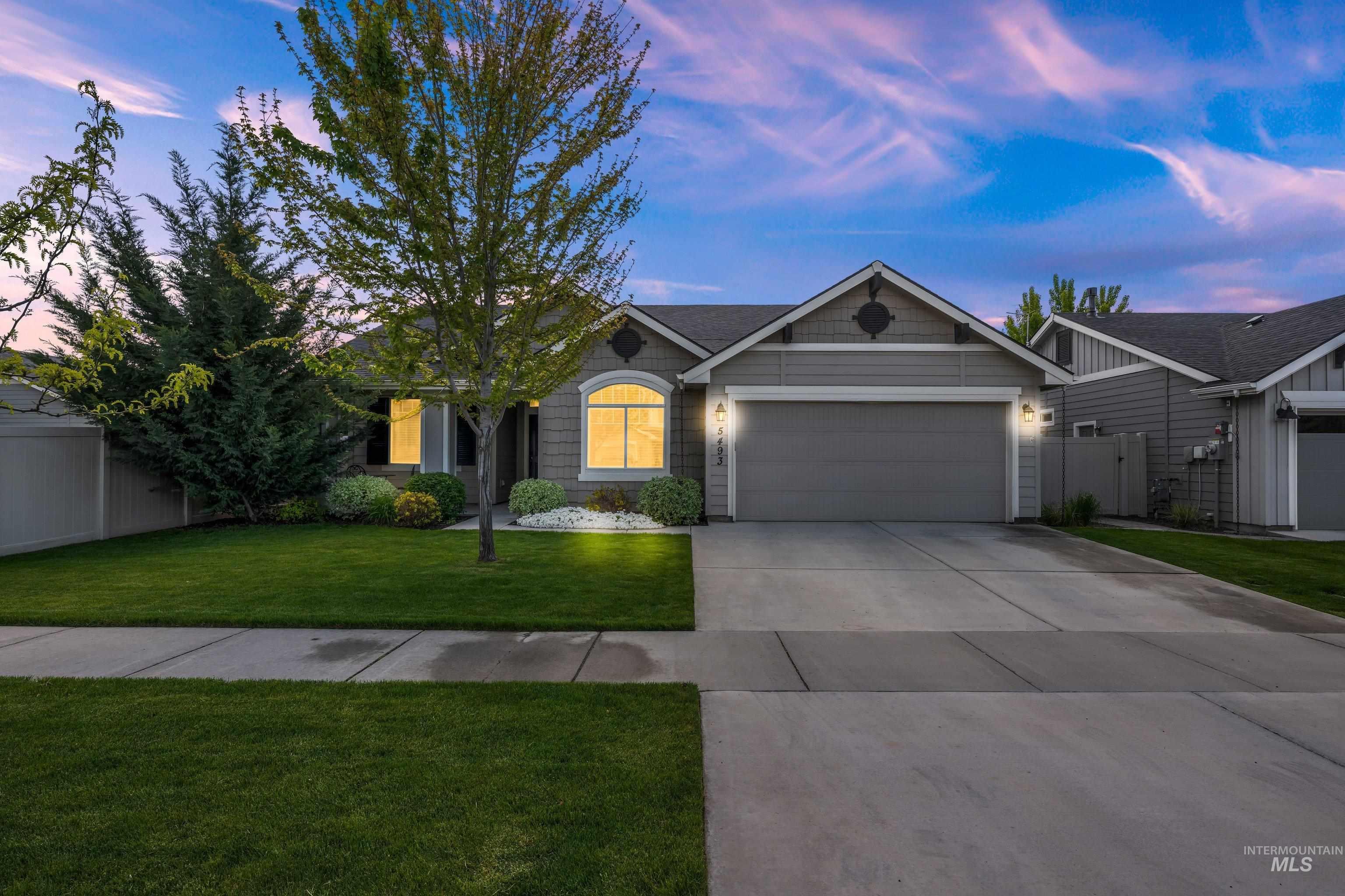5493 W Los Flores St, Meridian, Idaho 83646, 4 Bedrooms, 2 Bathrooms, Residential For Sale, Price $479,900,MLS 98984380