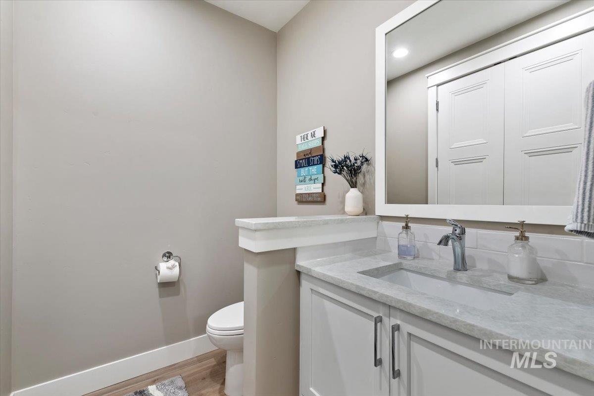 2889 E Columbus River Court, Nampa, Idaho 83686, 3 Bedrooms, 3.5 Bathrooms, Residential For Sale, Price $799,900, 98984382