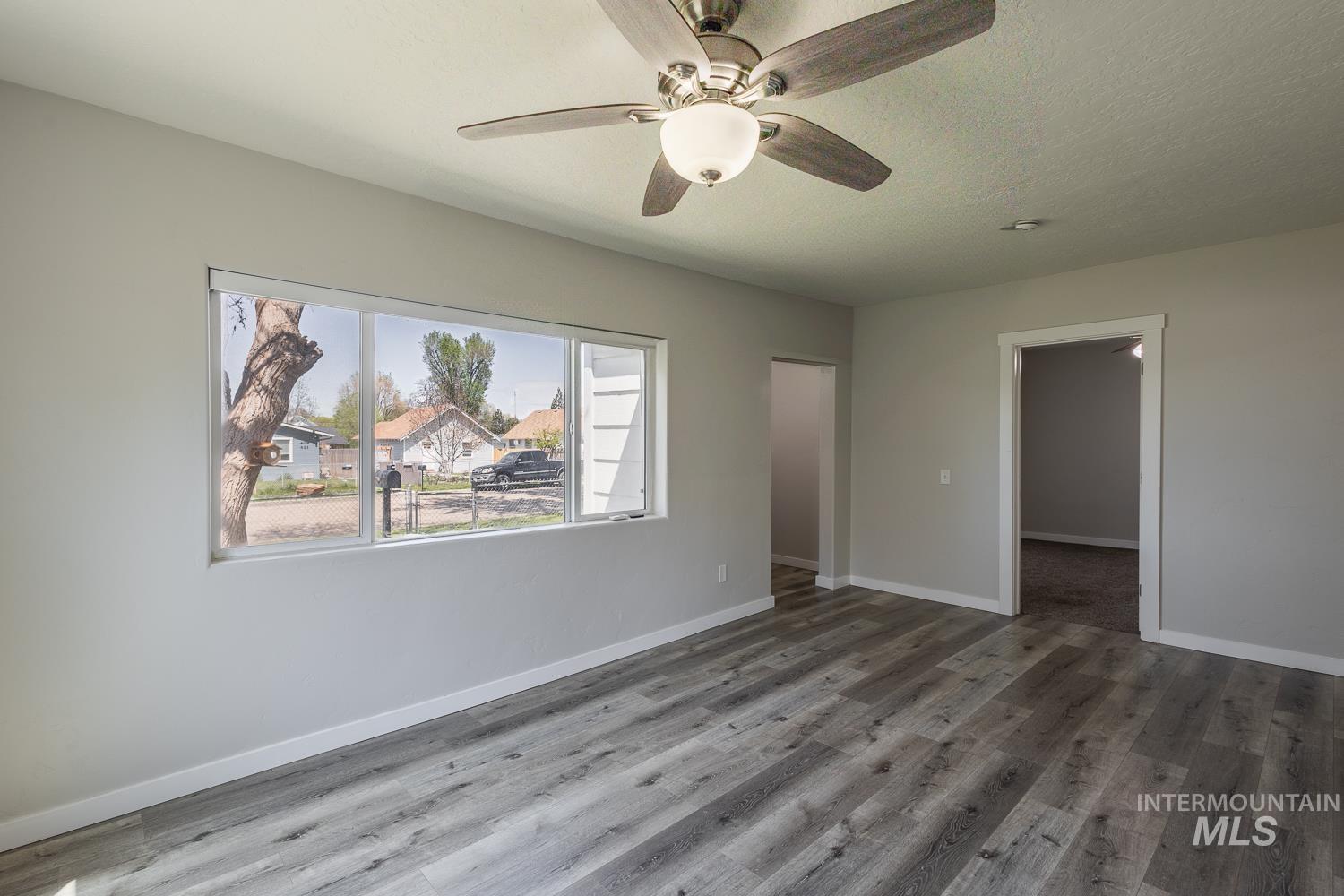 412 N 17Th Ave, Nampa, Idaho 83687, 2 Bedrooms, 2 Bathrooms, Residential For Sale, Price $340,000, 98984383