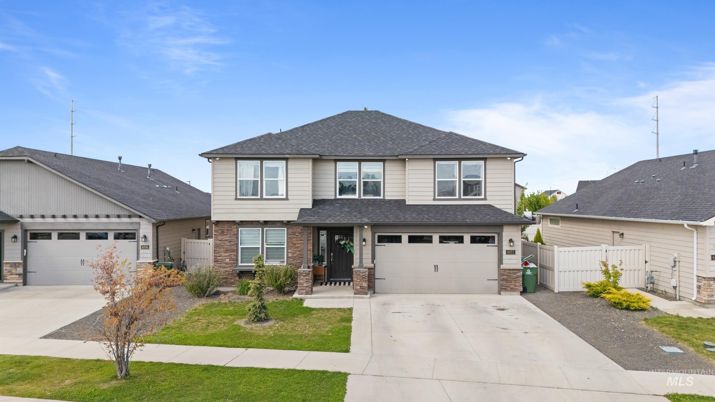 6072 W Quintale Dr, Meridian, Idaho 83646, 4 Bedrooms, 2.5 Bathrooms, Residential For Sale, Price $599,000,MLS 98984384