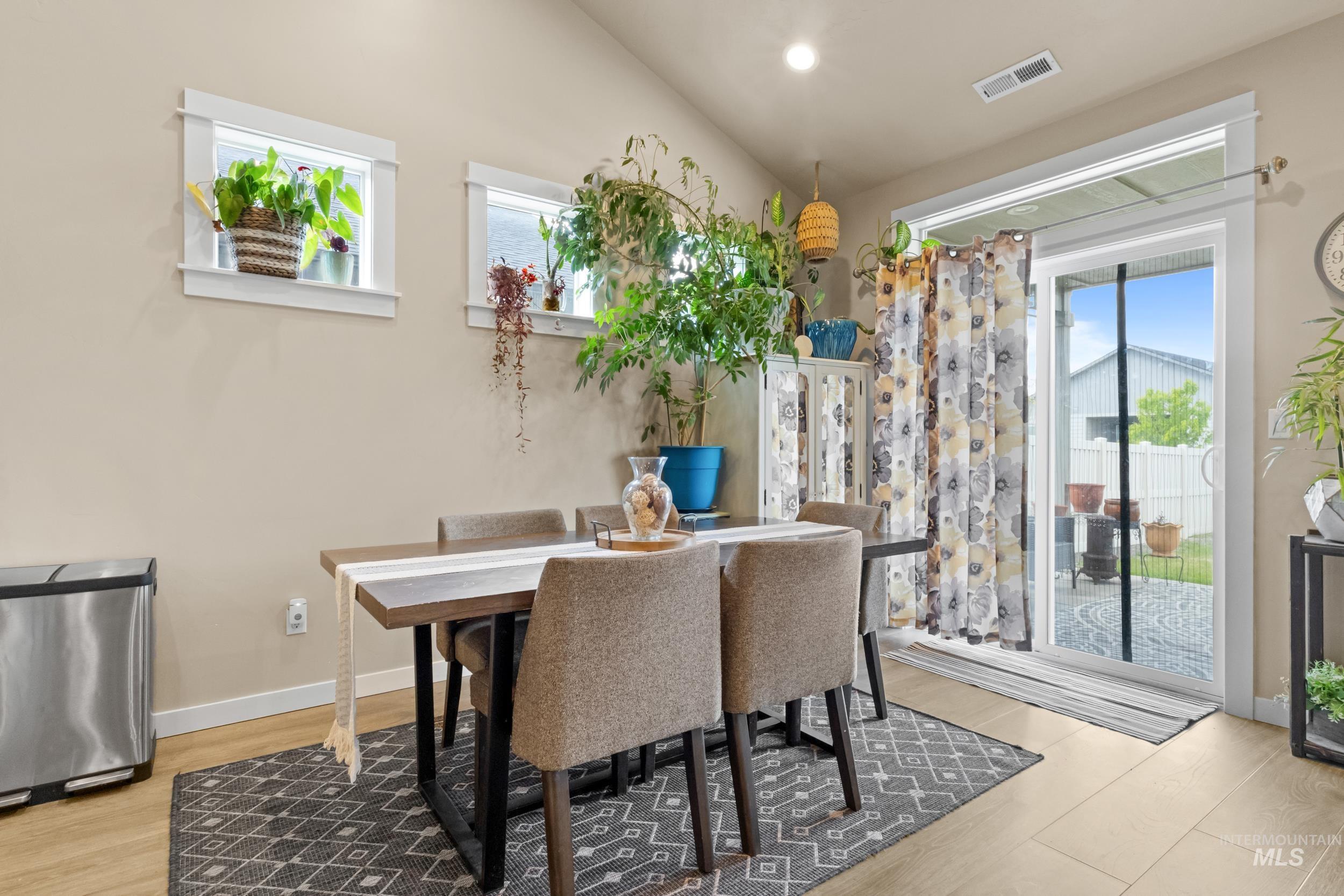 6072 W Quintale Dr, Meridian, Idaho 83646, 4 Bedrooms, 2.5 Bathrooms, Residential For Sale, Price $599,000,MLS 98984384