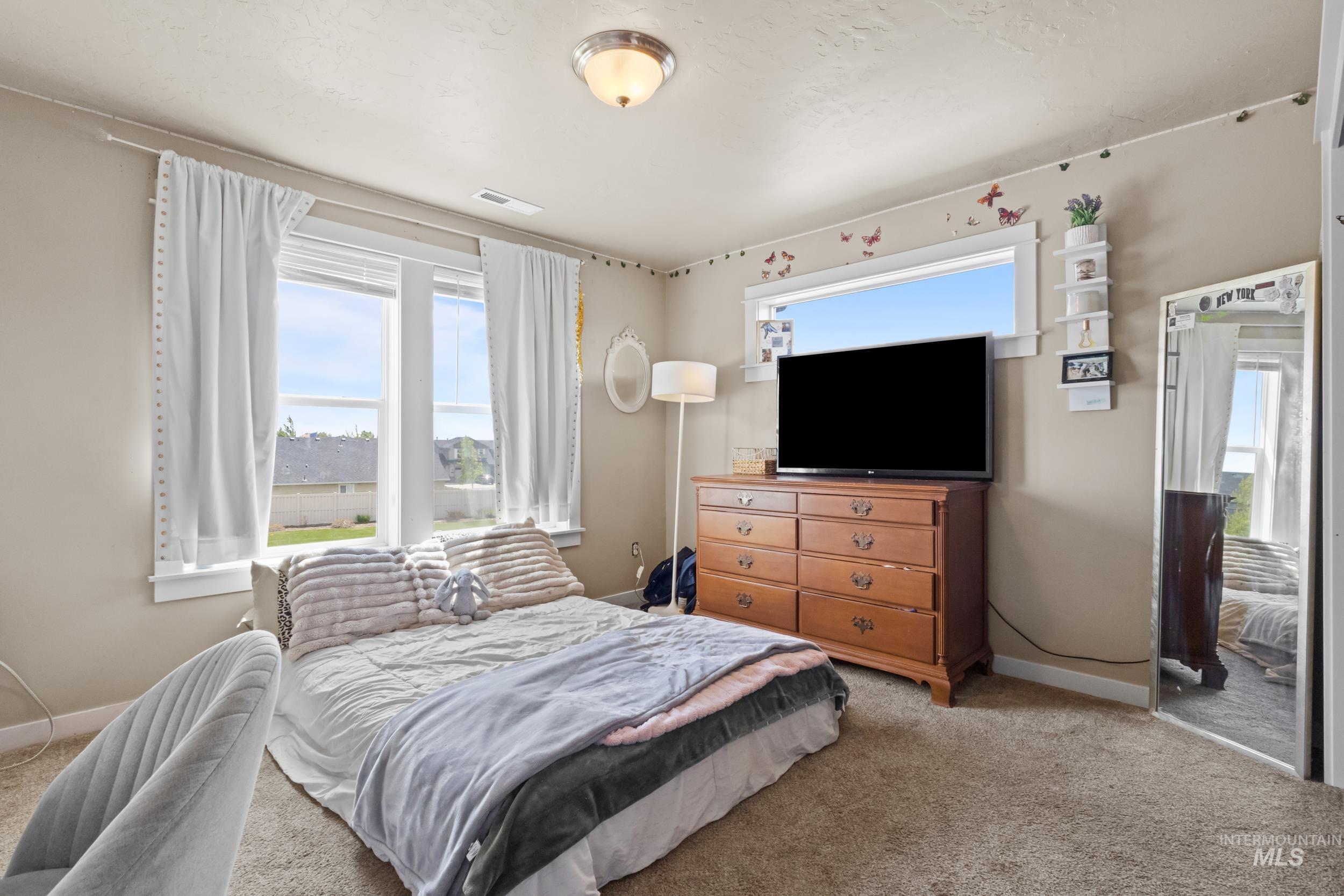 6072 W Quintale Dr, Meridian, Idaho 83646, 4 Bedrooms, 2.5 Bathrooms, Residential For Sale, Price $599,000,MLS 98984384