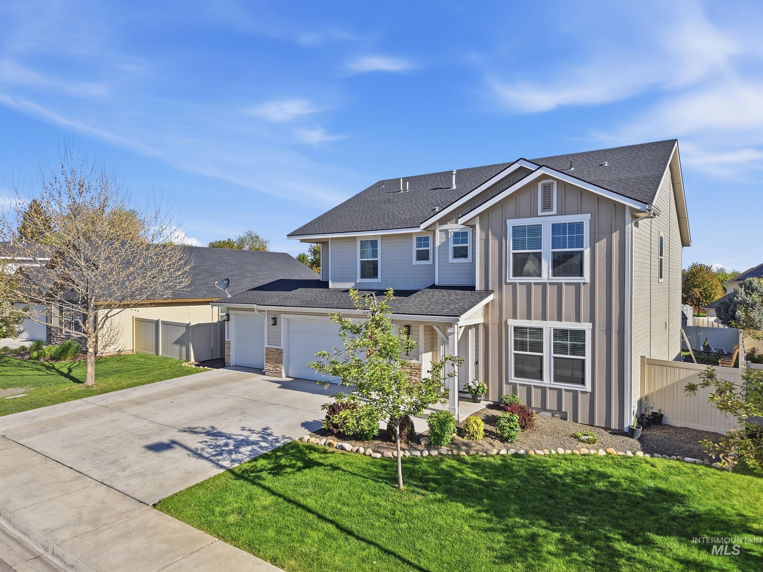 3842 E Holly Ridge Dr, Nampa, Idaho 83686, 5 Bedrooms, 4 Bathrooms, Residential For Sale, Price $589,999,MLS 98984385