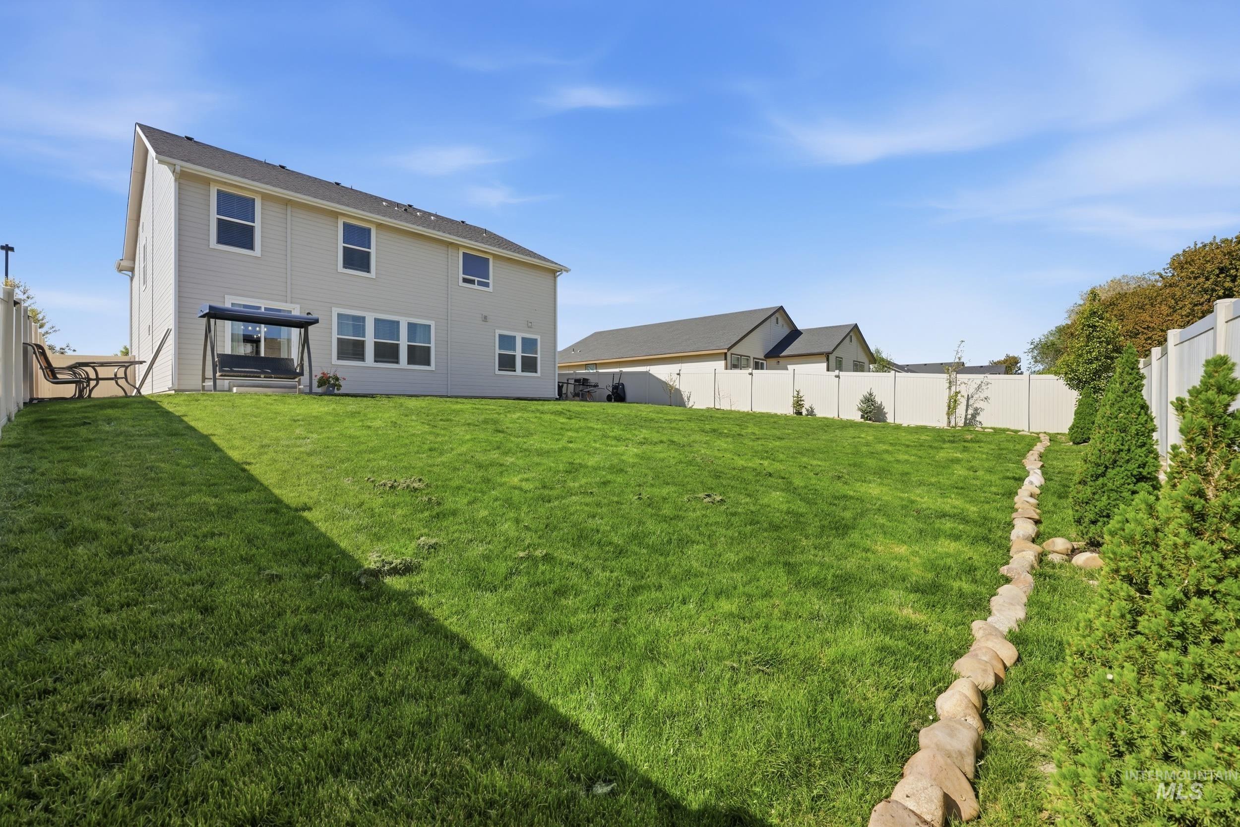 3842 E Holly Ridge Dr, Nampa, Idaho 83686, 5 Bedrooms, 4 Bathrooms, Residential For Sale, Price $579,999, 98984385