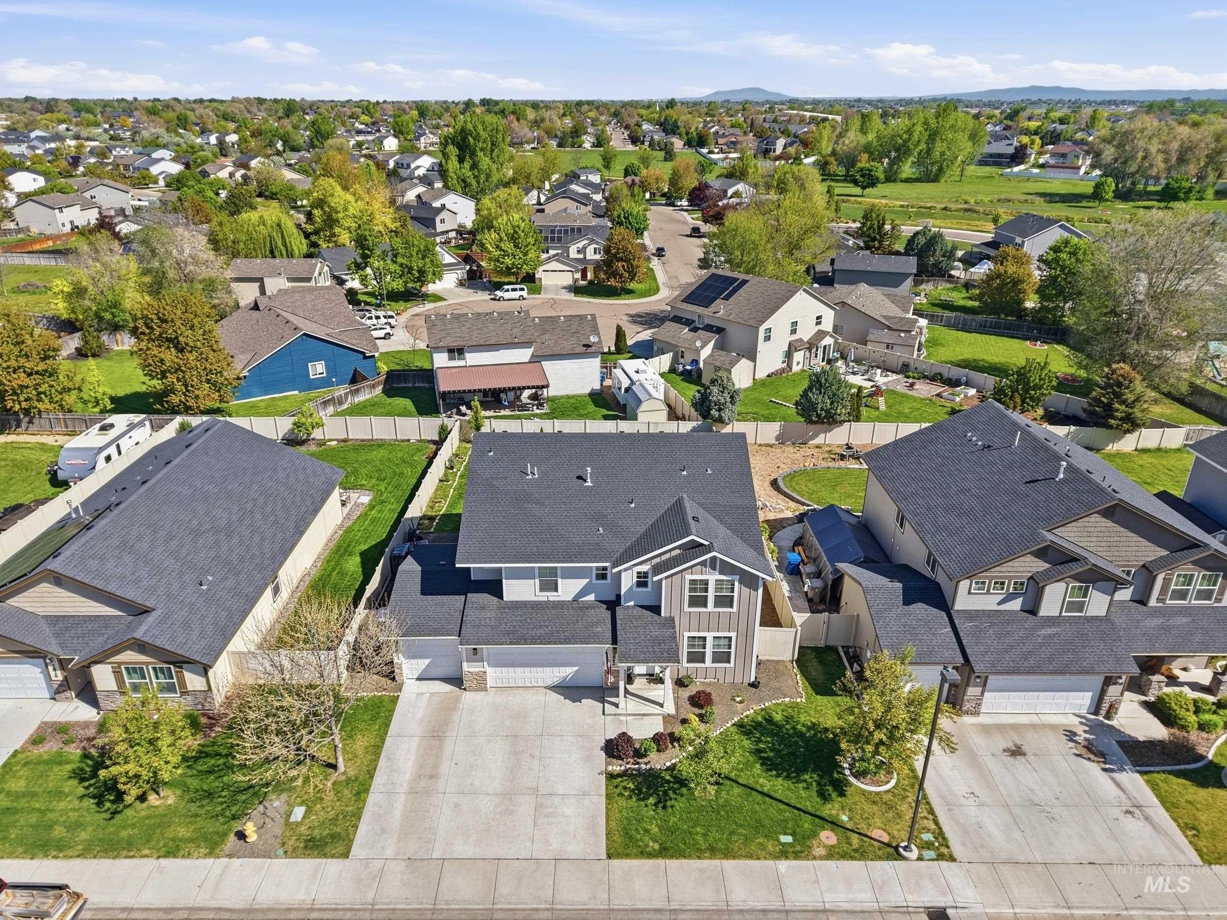 3842 E Holly Ridge Dr, Nampa, Idaho 83686, 5 Bedrooms, 4 Bathrooms, Residential For Sale, Price $589,999,MLS 98984385