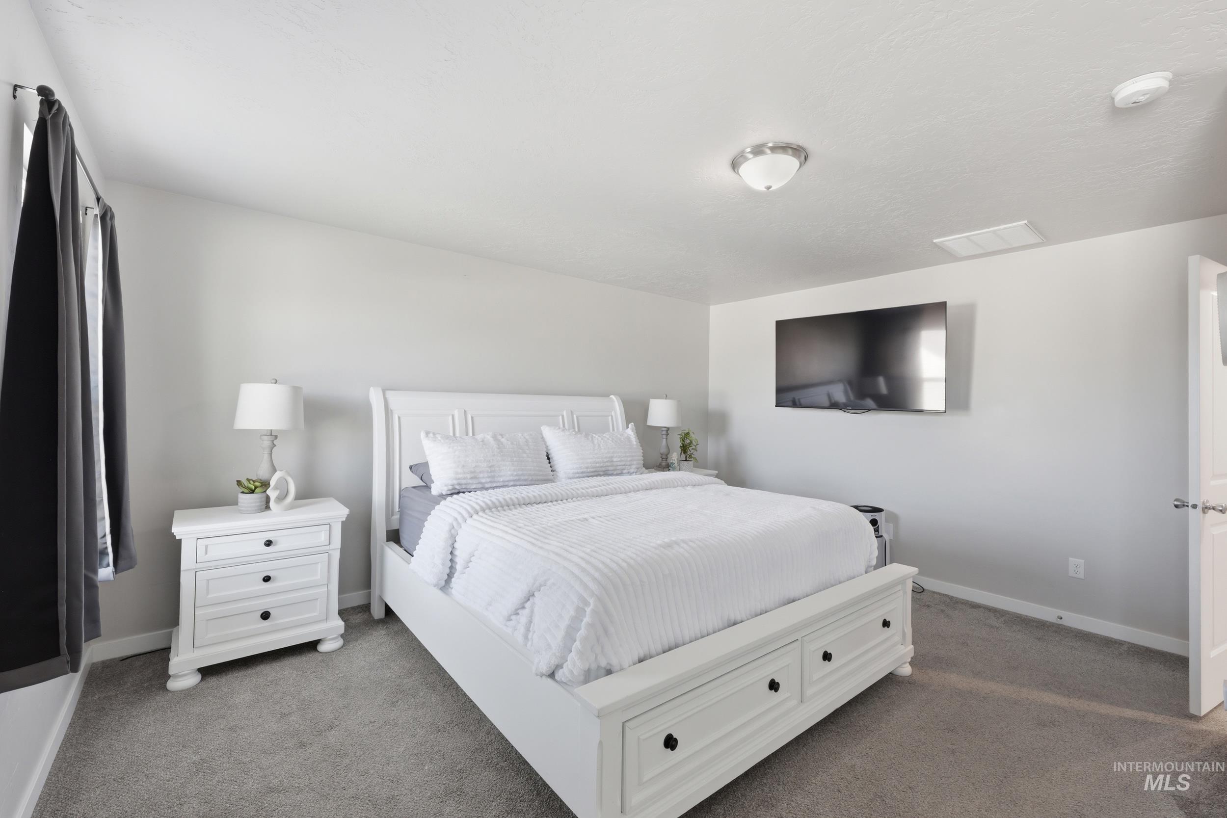 3842 E Holly Ridge Dr, Nampa, Idaho 83686, 5 Bedrooms, 4 Bathrooms, Residential For Sale, Price $589,999,MLS 98984385