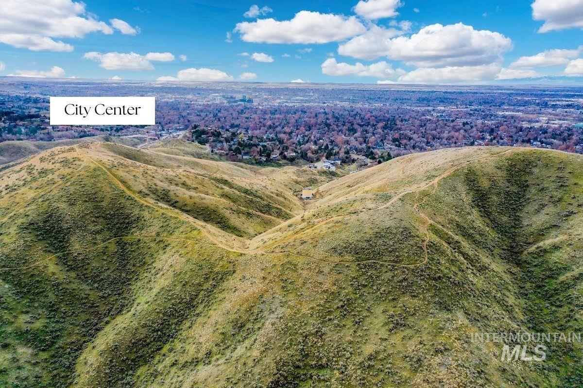 4054 N N Goshawk Place, Boise, Idaho 83703, 4 Bedrooms, 2.5 Bathrooms, Residential For Sale, Price $1,225,000, 98984386