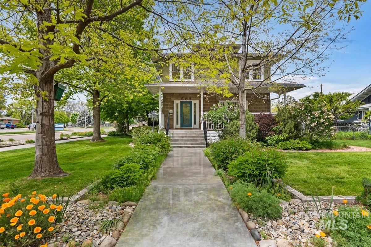 604 E 1st Street, Emmett, Idaho 83617, 4 Bedrooms, 2 Bathrooms, Residential For Sale, Price $660,000,MLS 98984388