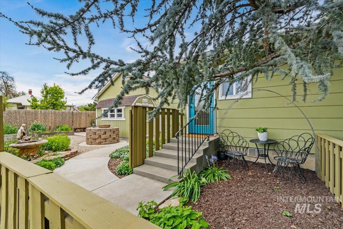 604 E 1st Street, Emmett, Idaho 83617, 4 Bedrooms, 2 Bathrooms, Residential For Sale, Price $660,000,MLS 98984388