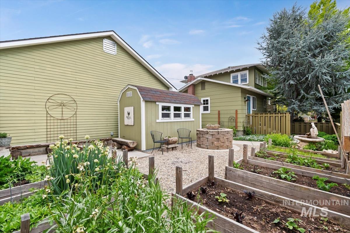 604 E 1st Street, Emmett, Idaho 83617, 4 Bedrooms, 2 Bathrooms, Residential For Sale, Price $660,000,MLS 98984388