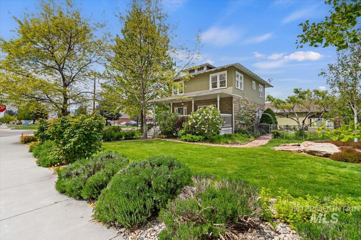 604 E 1st Street, Emmett, Idaho 83617, 4 Bedrooms, 2 Bathrooms, Residential For Sale, Price $660,000,MLS 98984388