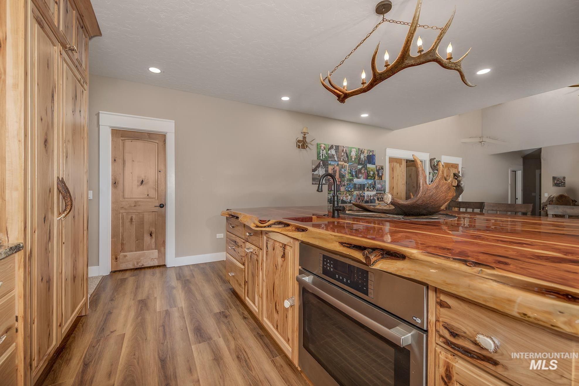 10228 Payette Heights Rd., Payette, Idaho 83661, 3 Bedrooms, 2 Bathrooms, Residential For Sale, Price $1,750,000, 98984390