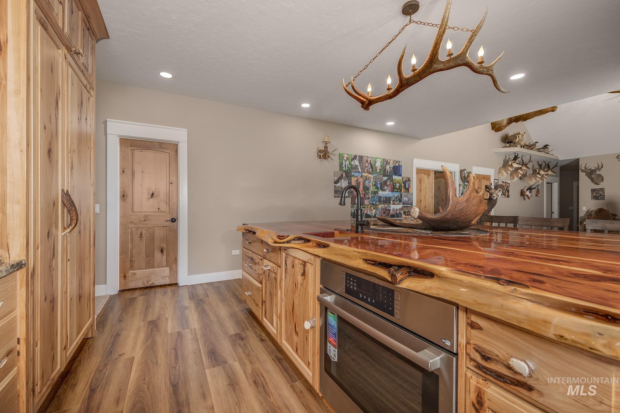 10228 Payette Heights Rd., Payette, Idaho 83661, 3 Bedrooms, 2 Bathrooms, Residential For Sale, Price $1,750,000,MLS 98984390