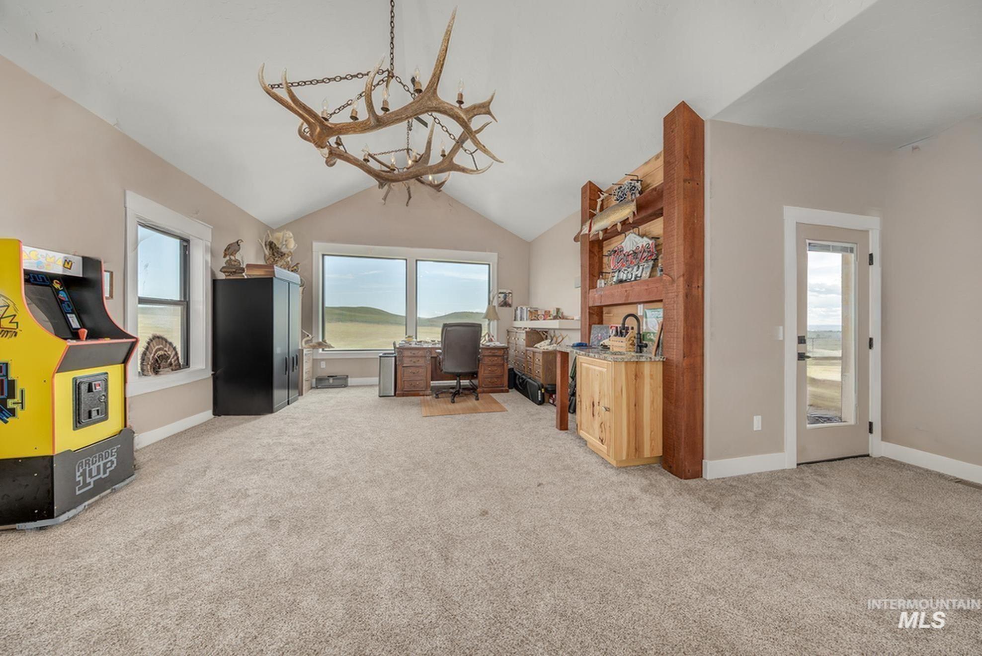 10228 Payette Heights Rd., Payette, Idaho 83661, 3 Bedrooms, 2 Bathrooms, Residential For Sale, Price $1,750,000, 98984390