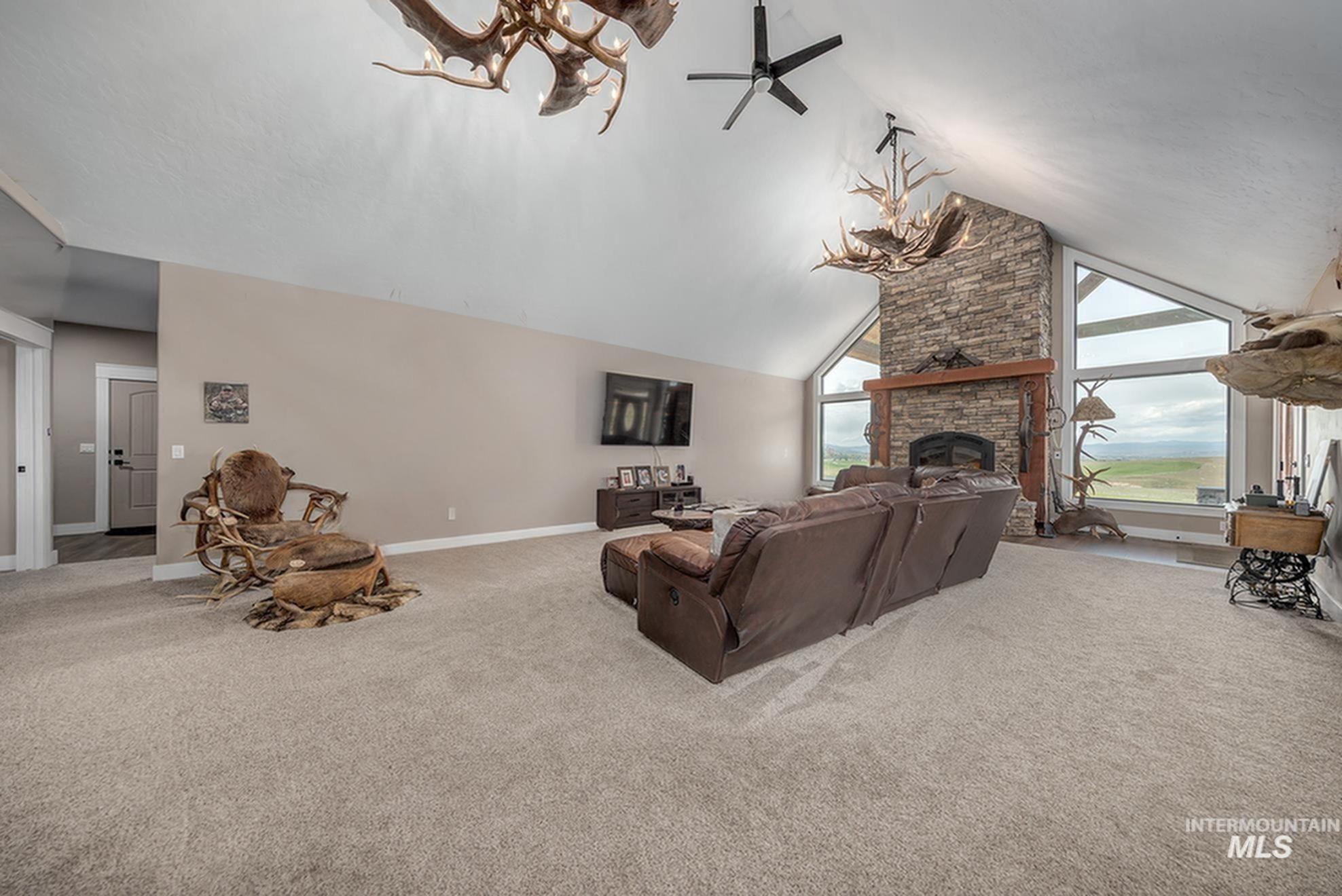 10228 Payette Heights Rd., Payette, Idaho 83661, 3 Bedrooms, 2 Bathrooms, Residential For Sale, Price $1,750,000, 98984390