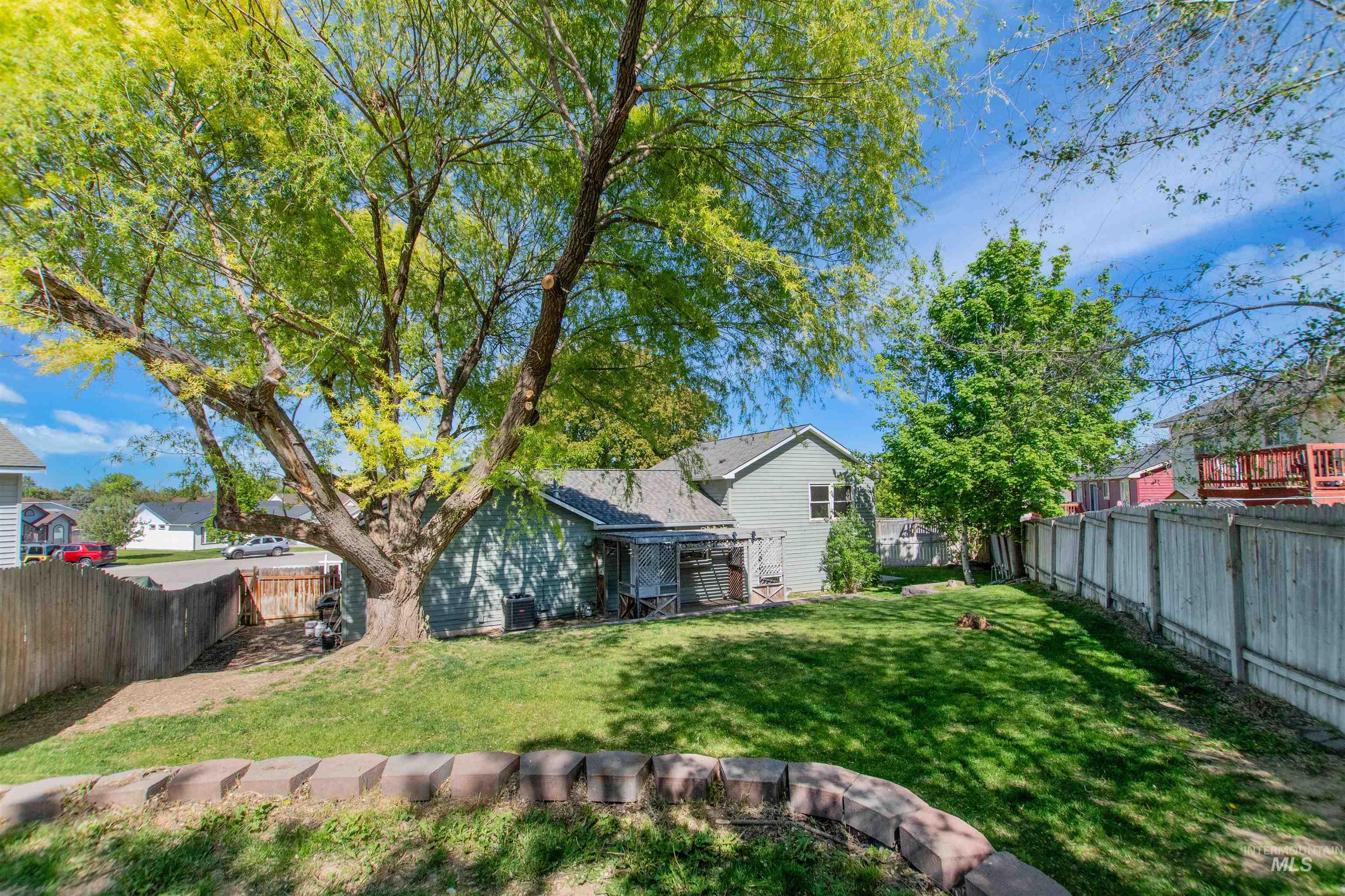 521 Massachusetts CT, Nampa, Idaho 83686, 4 Bedrooms, 2 Bathrooms, Residential For Sale, Price $360,000,MLS 98984391