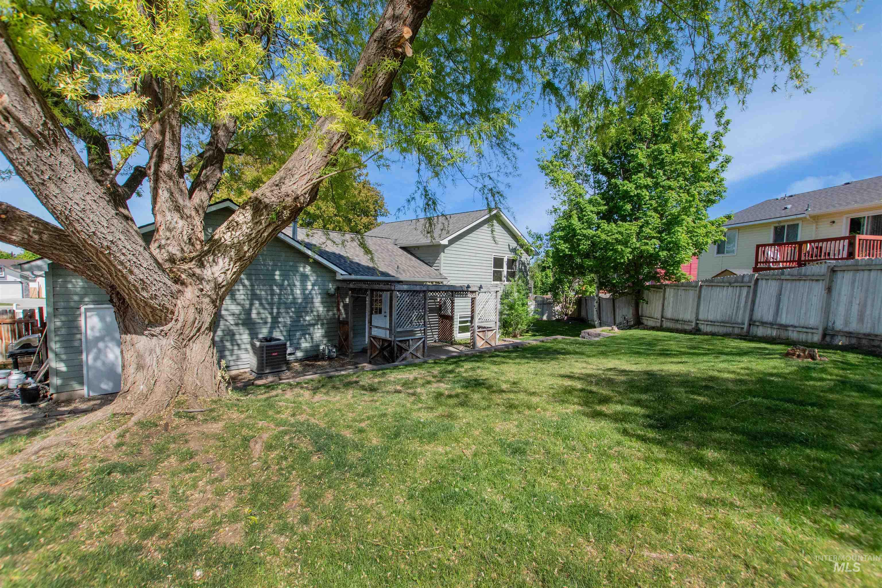 521 Massachusetts CT, Nampa, Idaho 83686, 4 Bedrooms, 2 Bathrooms, Residential For Sale, Price $360,000,MLS 98984391