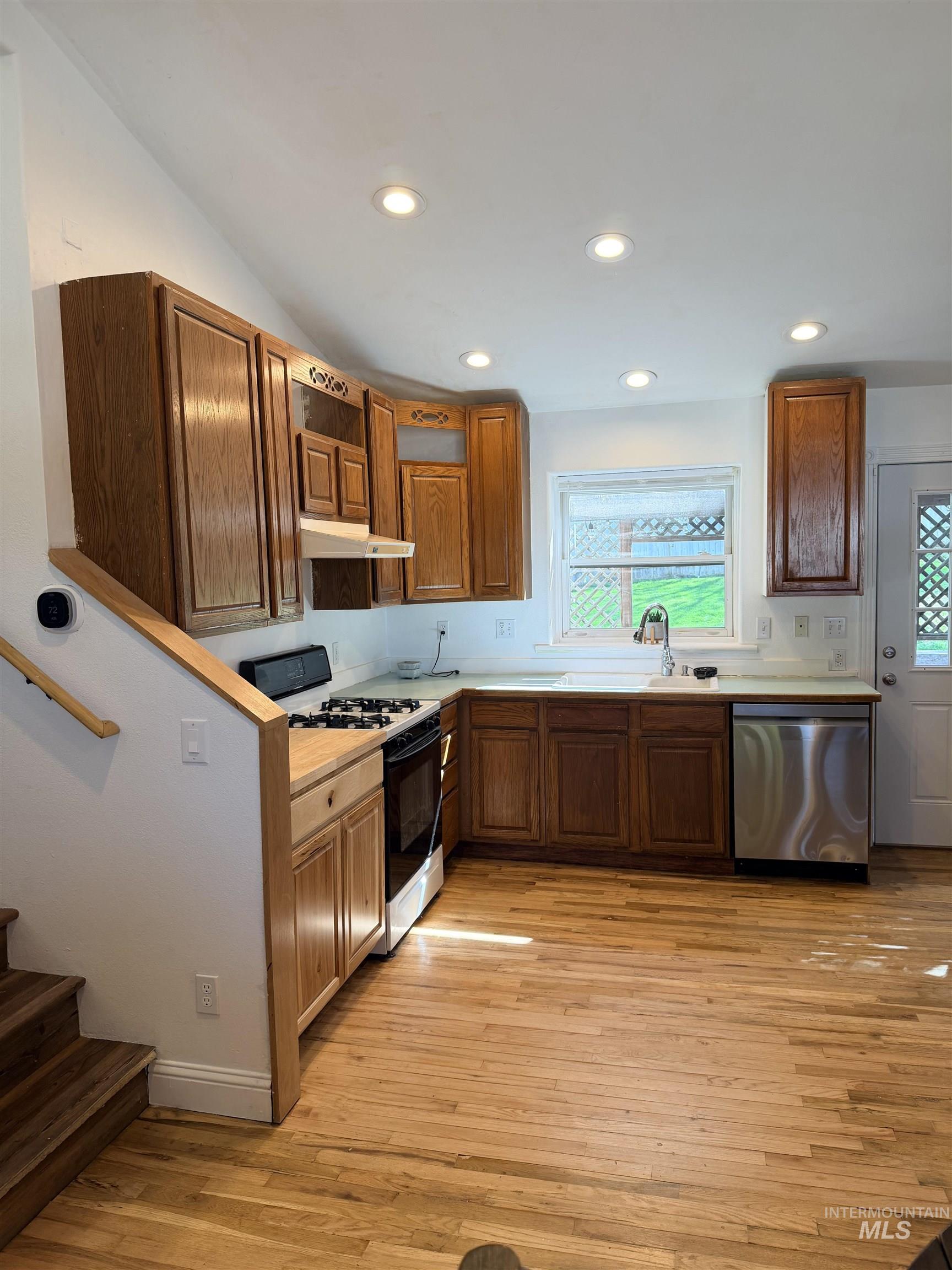521 Massachusetts CT, Nampa, Idaho 83686, 4 Bedrooms, 2 Bathrooms, Residential For Sale, Price $360,000, 98984391