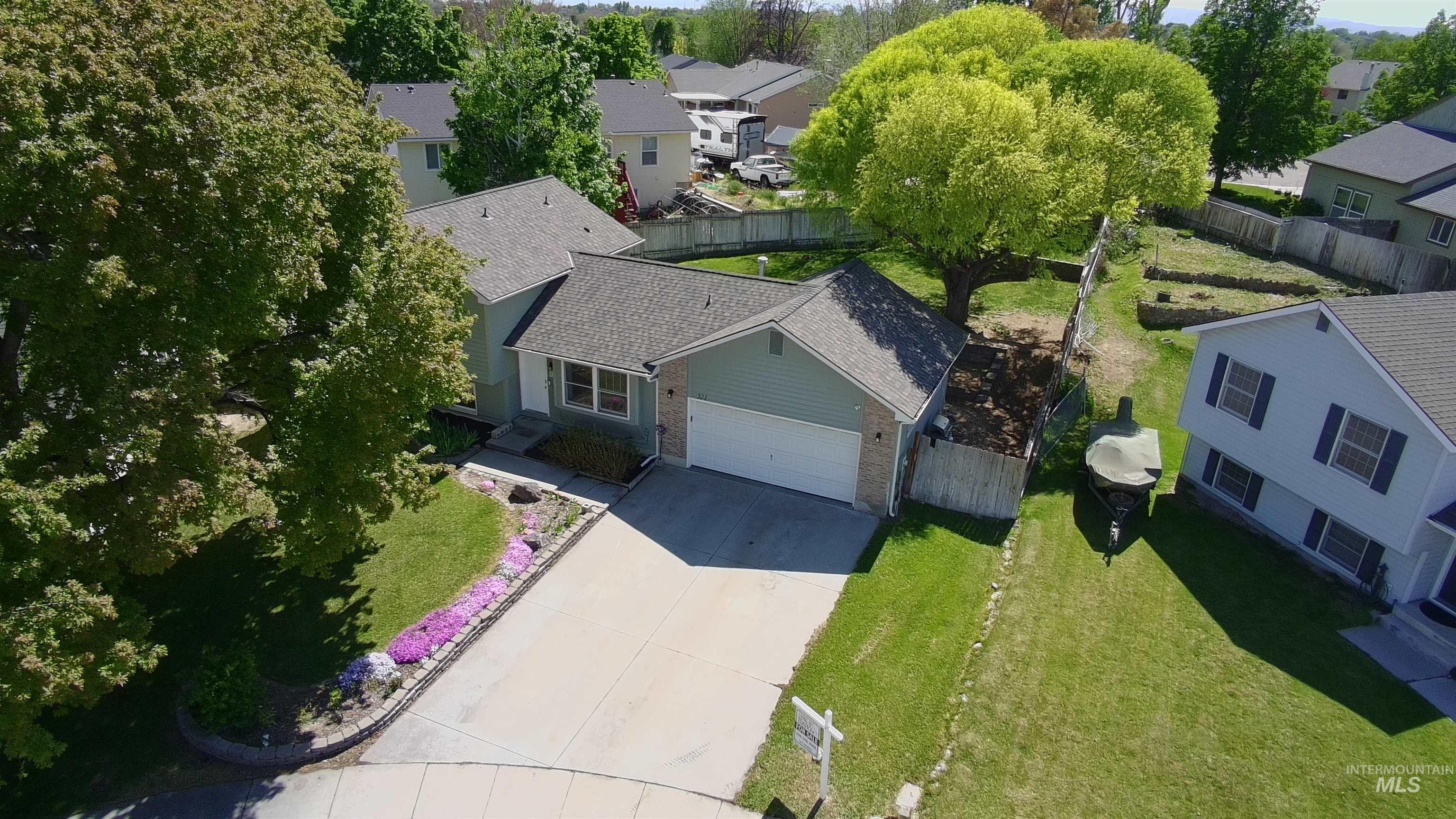 521 Massachusetts CT, Nampa, Idaho 83686, 4 Bedrooms, 2 Bathrooms, Residential For Sale, Price $360,000,MLS 98984391