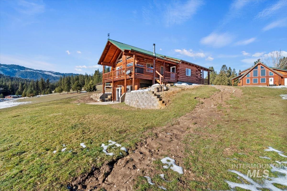7 Terrace Drive, Garden Valley, Idaho 83622-0000, 3 Bedrooms, 3 Bathrooms, Residential For Sale, Price $590,000,MLS 98984393