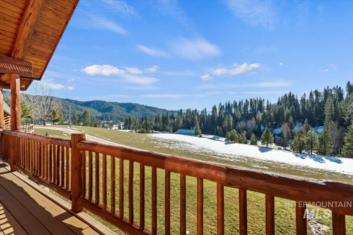 7 Terrace Drive, Garden Valley, Idaho 83622-0000, 3 Bedrooms, 3 Bathrooms, Residential For Sale, Price $590,000,MLS 98984393