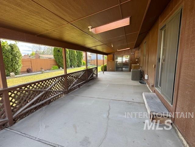 432 Meadows Lane, Twin Falls, Idaho 83301, 5 Bedrooms, 3 Bathrooms, Residential For Sale, Price $415,000,MLS 98984399