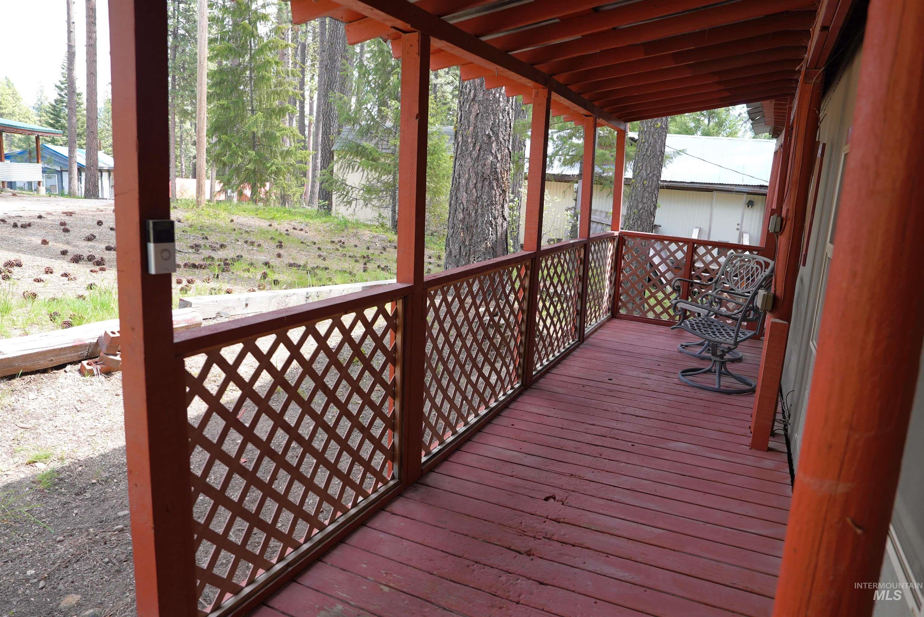 229 Holiday Dr., Garden Valley, Idaho 83622, 2 Bedrooms, 1 Bathroom, Residential For Sale, Price $199,000,MLS 98984401