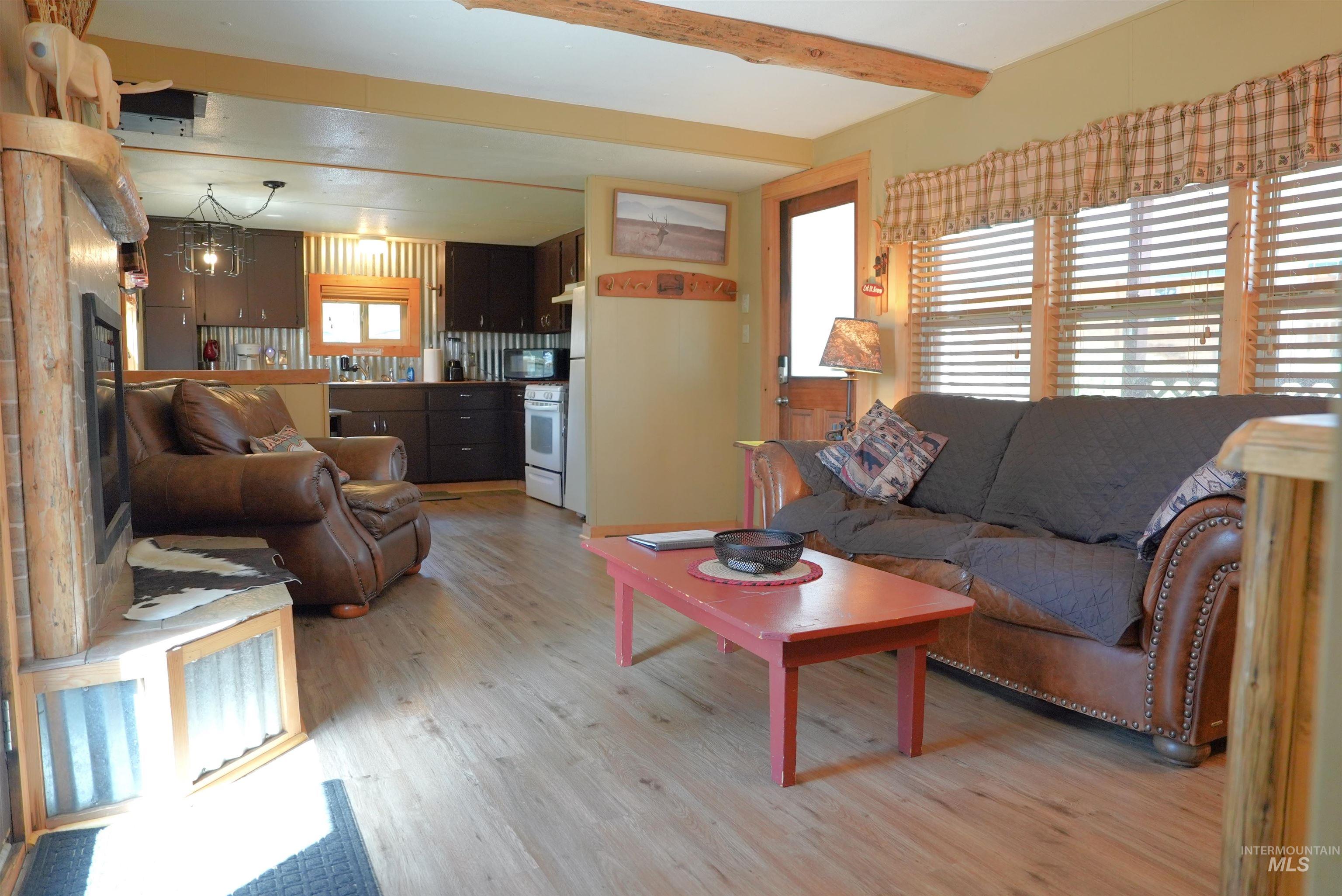 229 Holiday Dr., Garden Valley, Idaho 83622, 2 Bedrooms, 1 Bathroom, Residential For Sale, Price $199,000,MLS 98984401