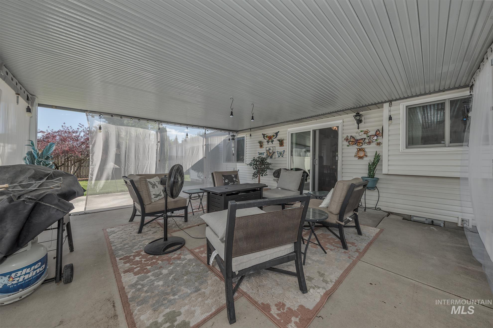 242 N Moraine Ave, Eagle, Idaho 83616, 3 Bedrooms, 2 Bathrooms, Residential For Sale, Price $529,000, 98984405