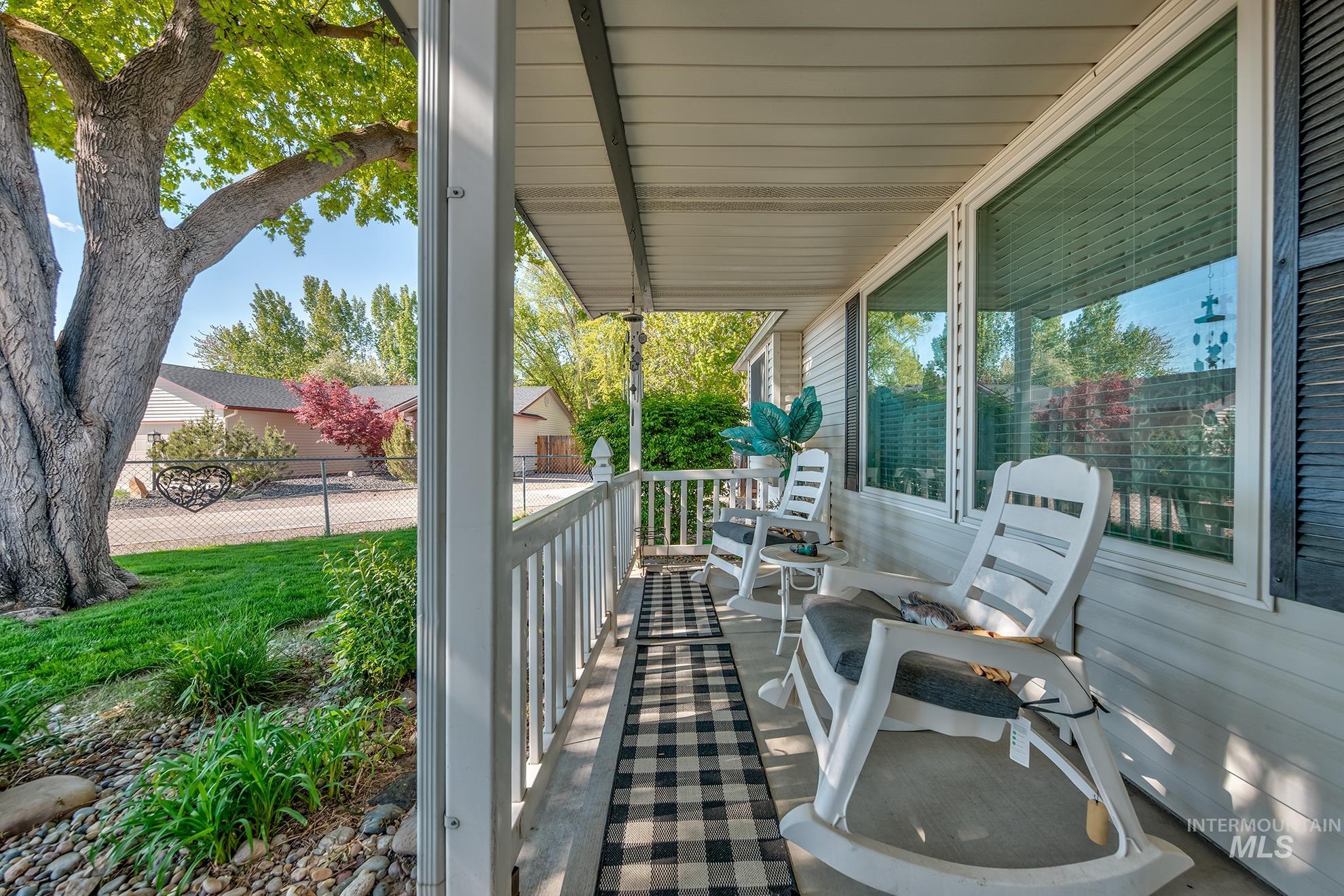 242 N Moraine Ave, Eagle, Idaho 83616, 3 Bedrooms, 2 Bathrooms, Residential For Sale, Price $529,000, 98984405