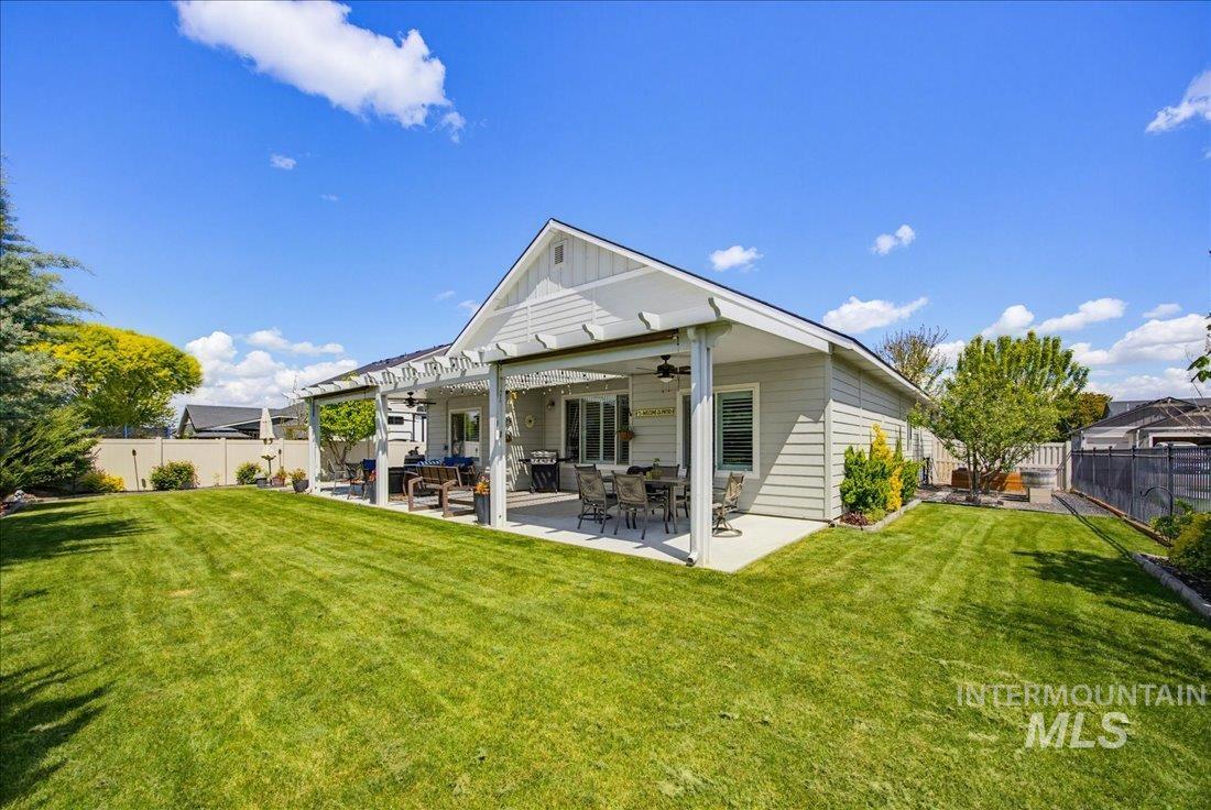 15653 Bridgeton Ave, Caldwell, Idaho 83607, 3 Bedrooms, 2 Bathrooms, Residential For Sale, Price $459,000, 98984407
