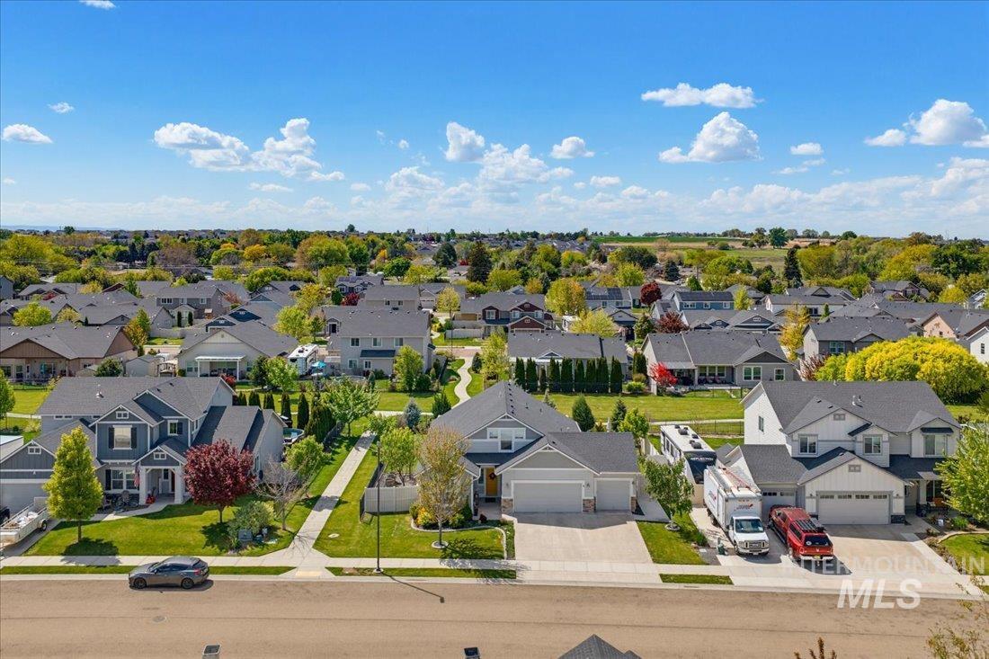 15653 Bridgeton Ave, Caldwell, Idaho 83607, 3 Bedrooms, 2 Bathrooms, Residential For Sale, Price $459,000, 98984407