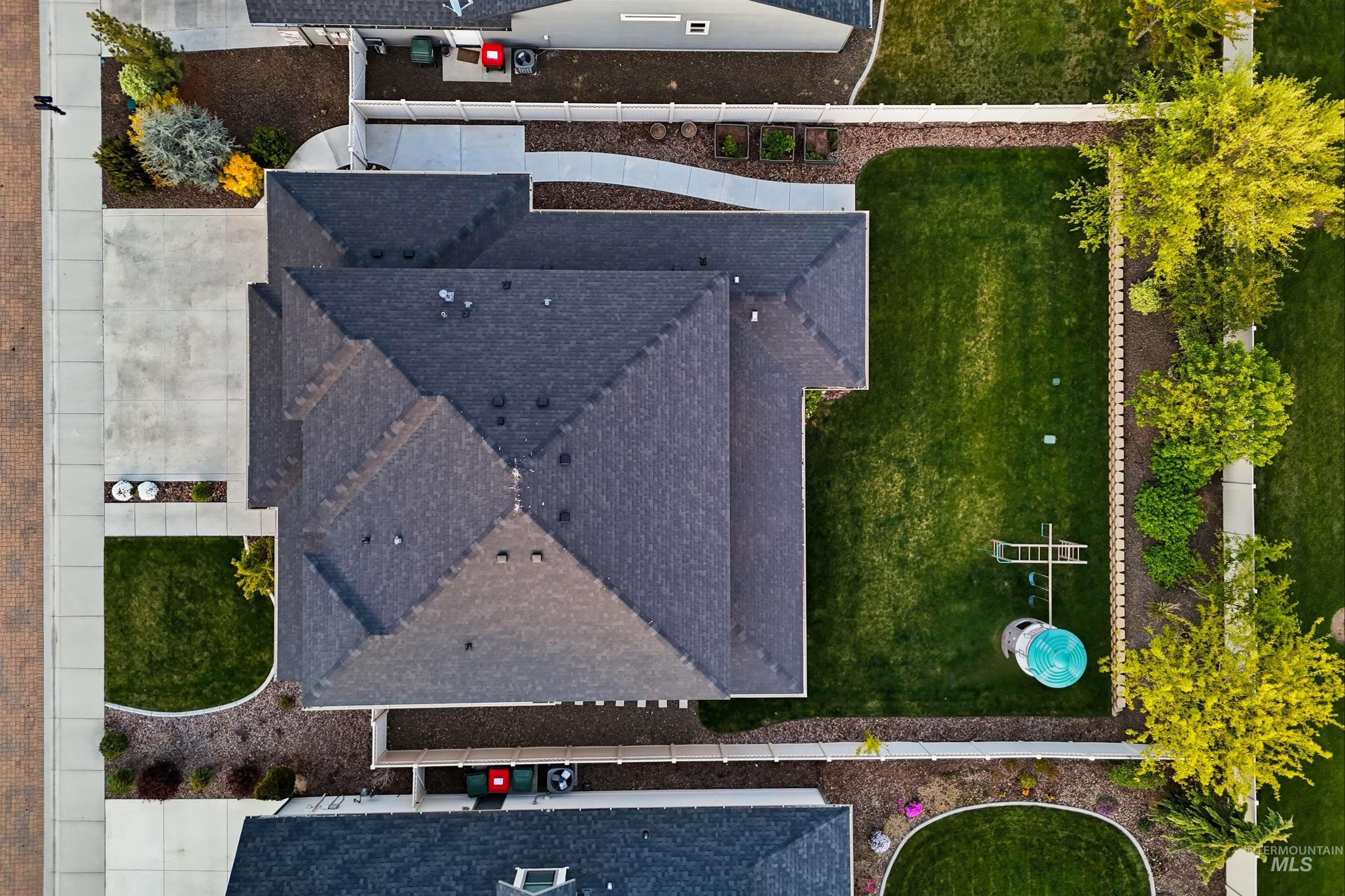 3915 W Riva Capri St, Meridian, Idaho 83646, 5 Bedrooms, 3.5 Bathrooms, Residential For Sale, Price $875,000, 98984408