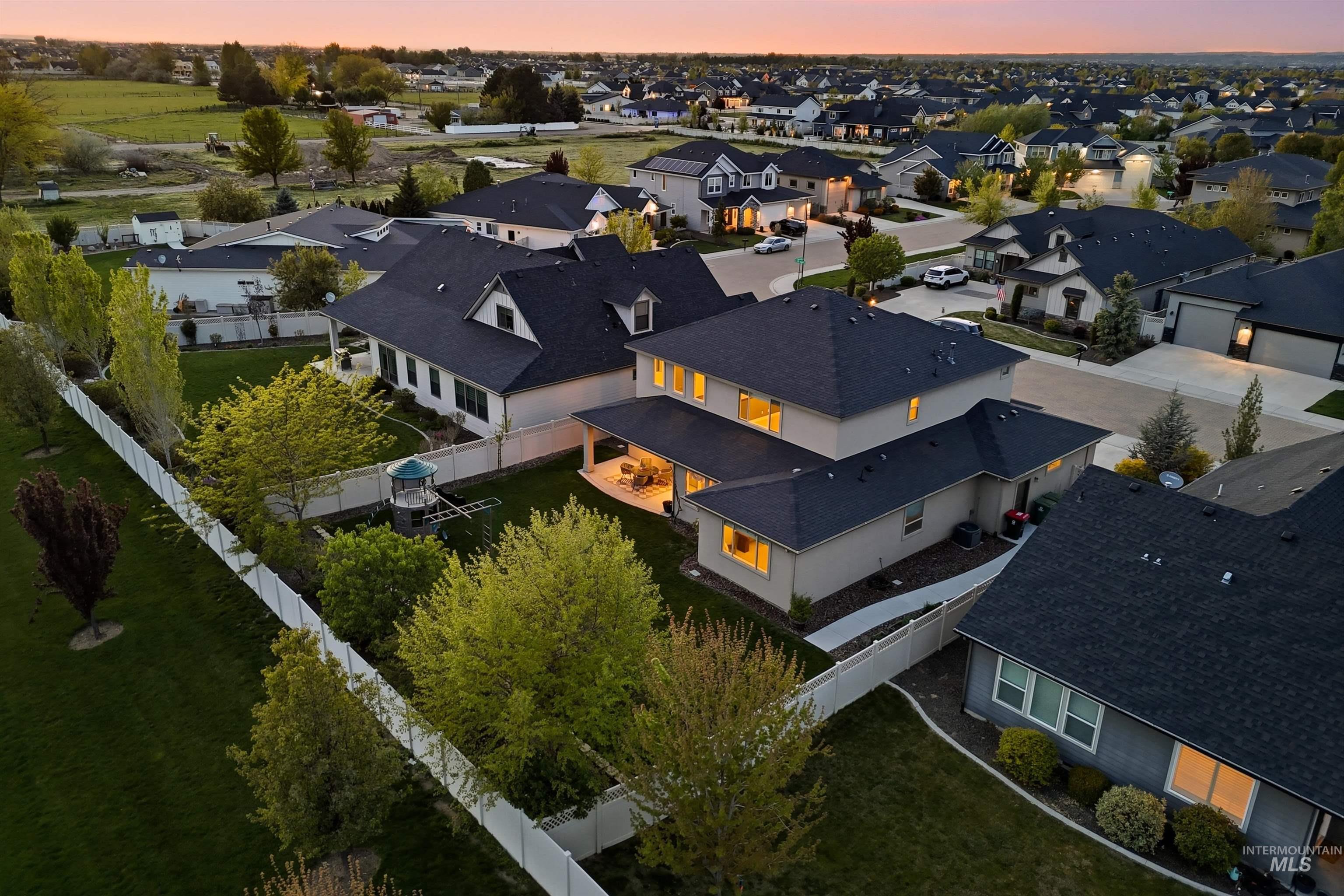 3915 W Riva Capri St, Meridian, Idaho 83646, 5 Bedrooms, 3.5 Bathrooms, Residential For Sale, Price $875,000, 98984408
