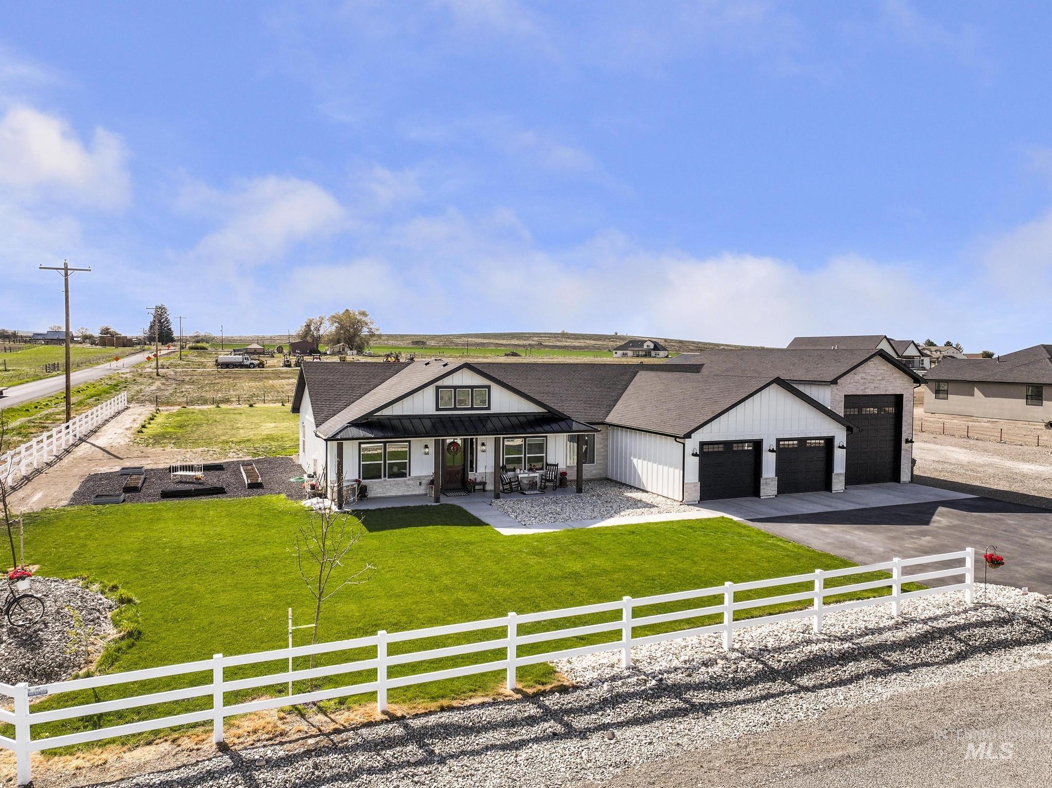 3103 N 3395 E, Kimberly, Idaho 83341, 4 Bedrooms, 2 Bathrooms, Residential For Sale, Price $750,000, 98984409