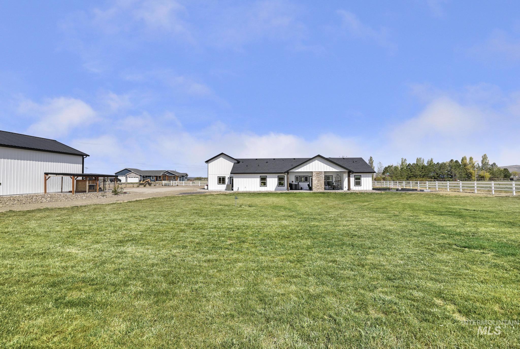 3103 N 3395 E, Kimberly, Idaho 83341, 4 Bedrooms, 2 Bathrooms, Residential For Sale, Price $750,000, 98984409