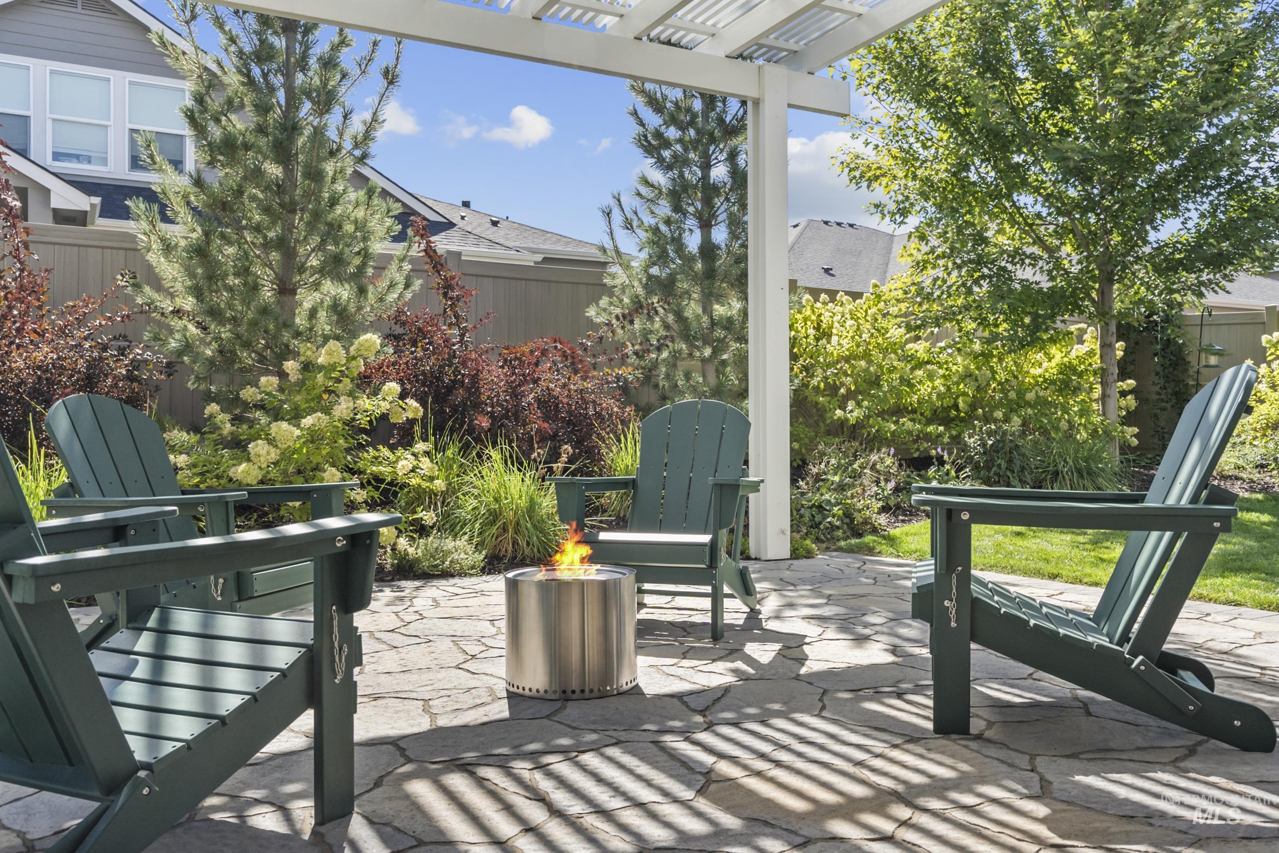 2935 E Renwick Ct., Meridian, Idaho 83642, 3 Bedrooms, 2.5 Bathrooms, Residential For Sale, Price $735,000,MLS 98984410