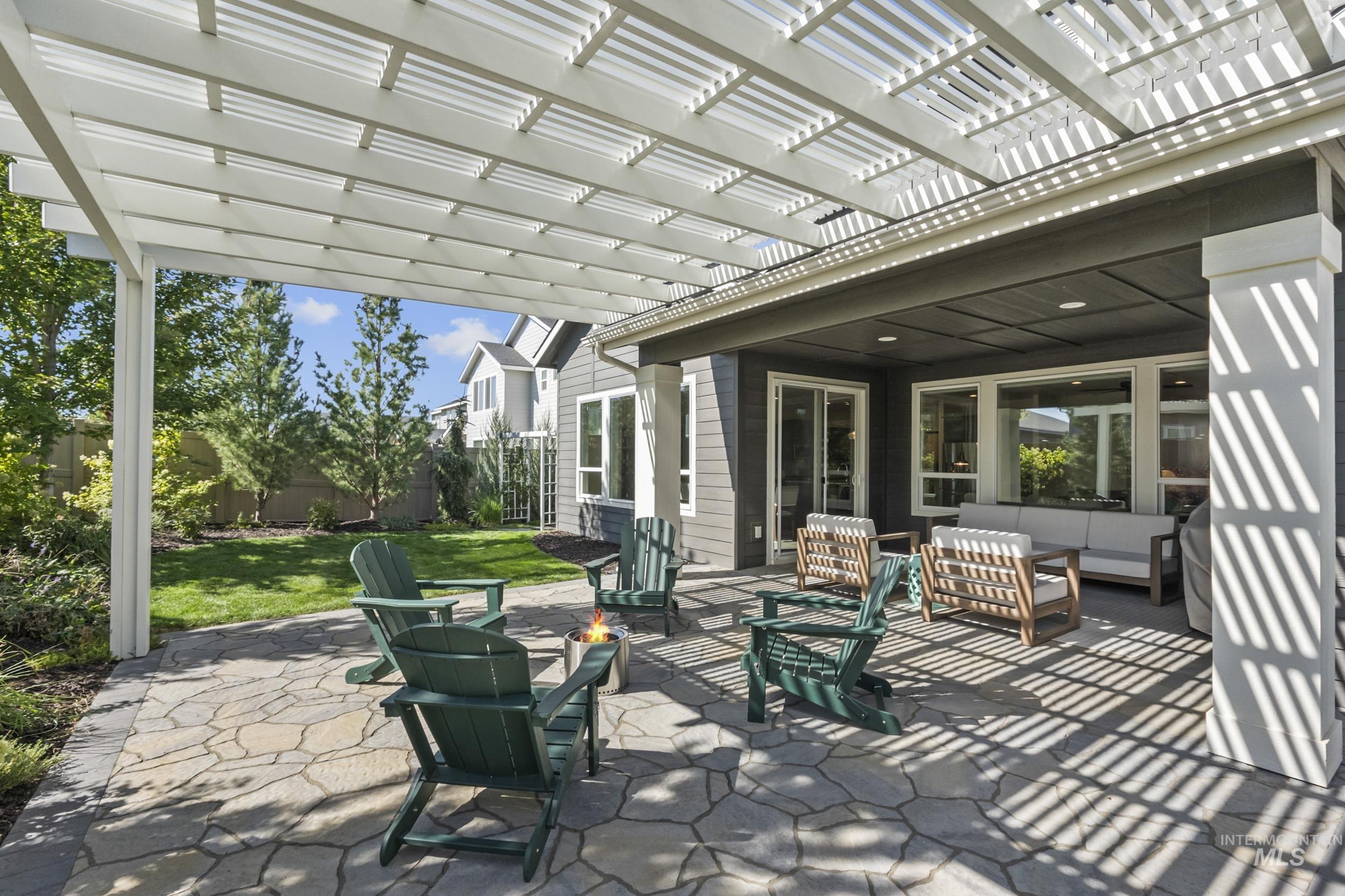 2935 E Renwick Ct., Meridian, Idaho 83642, 3 Bedrooms, 2.5 Bathrooms, Residential For Sale, Price $735,000,MLS 98984410
