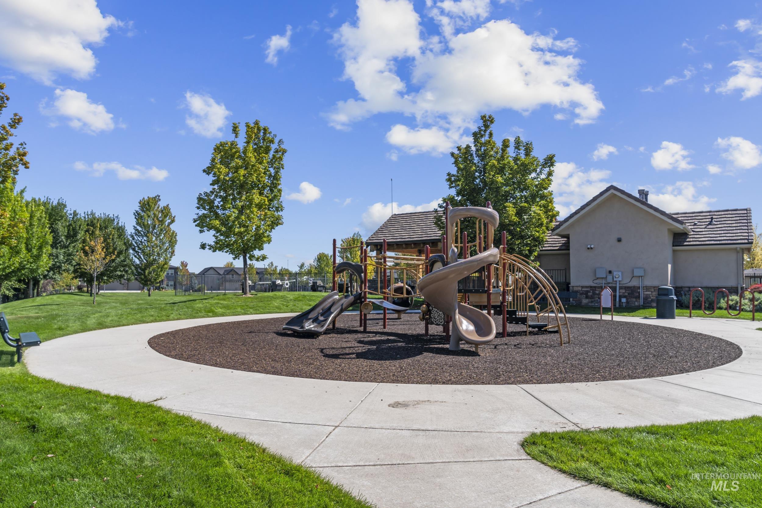 2935 E Renwick Ct., Meridian, Idaho 83642, 3 Bedrooms, 2.5 Bathrooms, Residential For Sale, Price $735,000,MLS 98984410