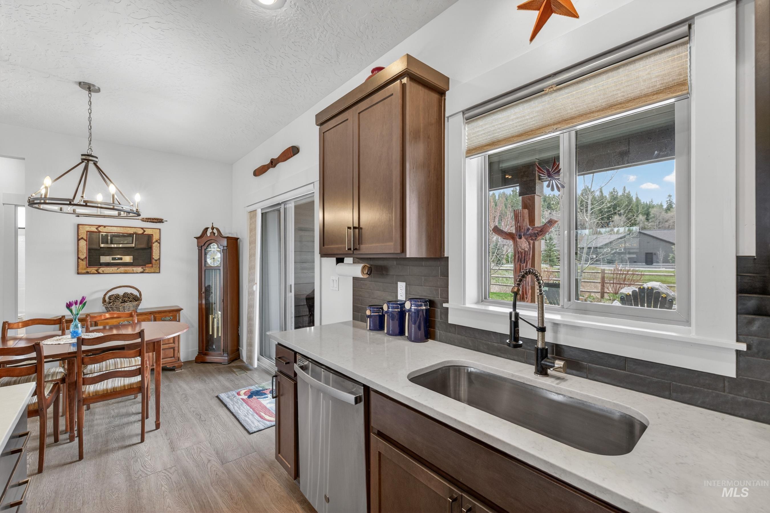 1126 Mo's Way, McCall, Idaho 83638, 3 Bedrooms, 2 Bathrooms, Residential For Sale, Price $879,500,MLS 98984412