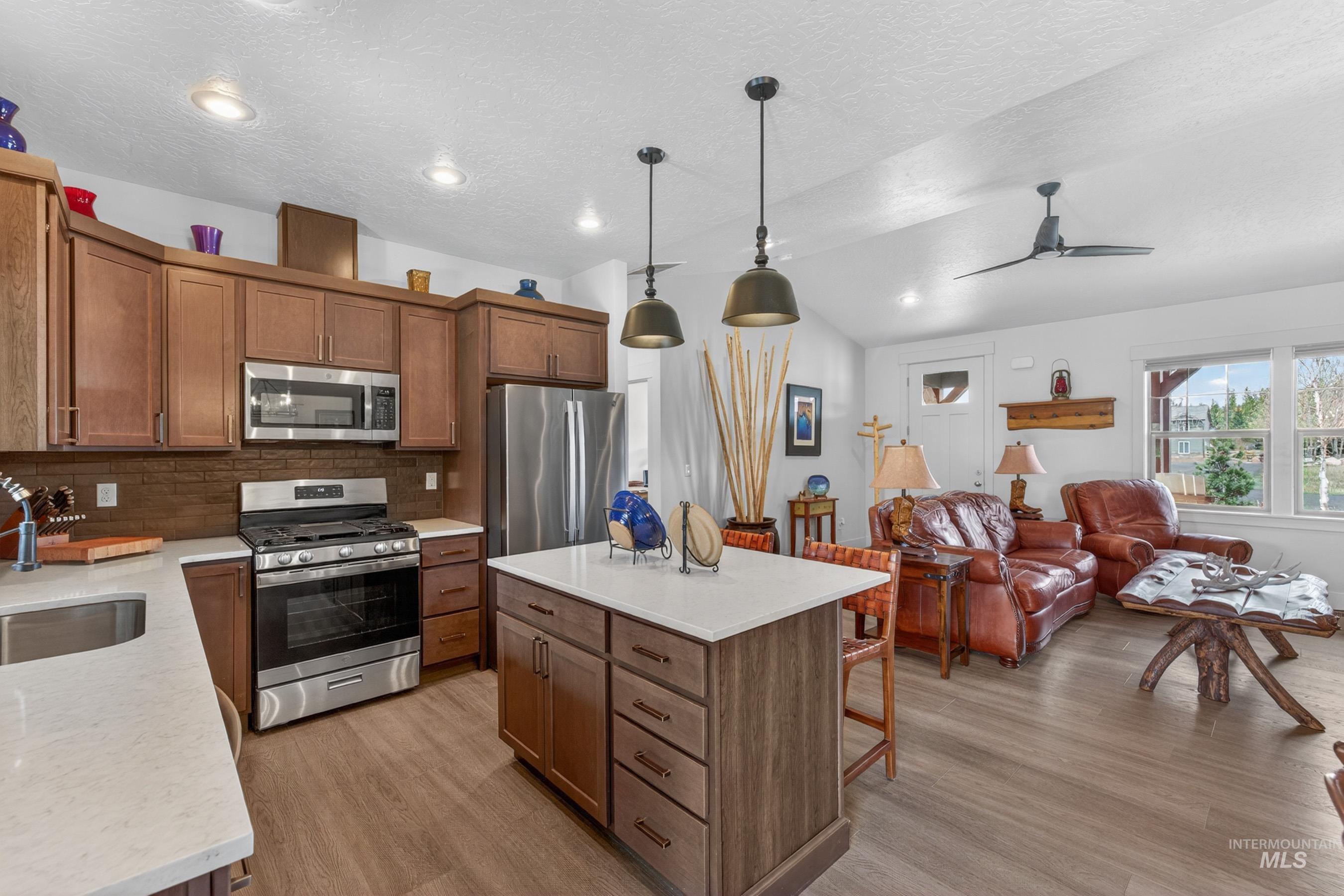 1126 Mo's Way, McCall, Idaho 83638, 3 Bedrooms, 2 Bathrooms, Residential For Sale, Price $879,500,MLS 98984412