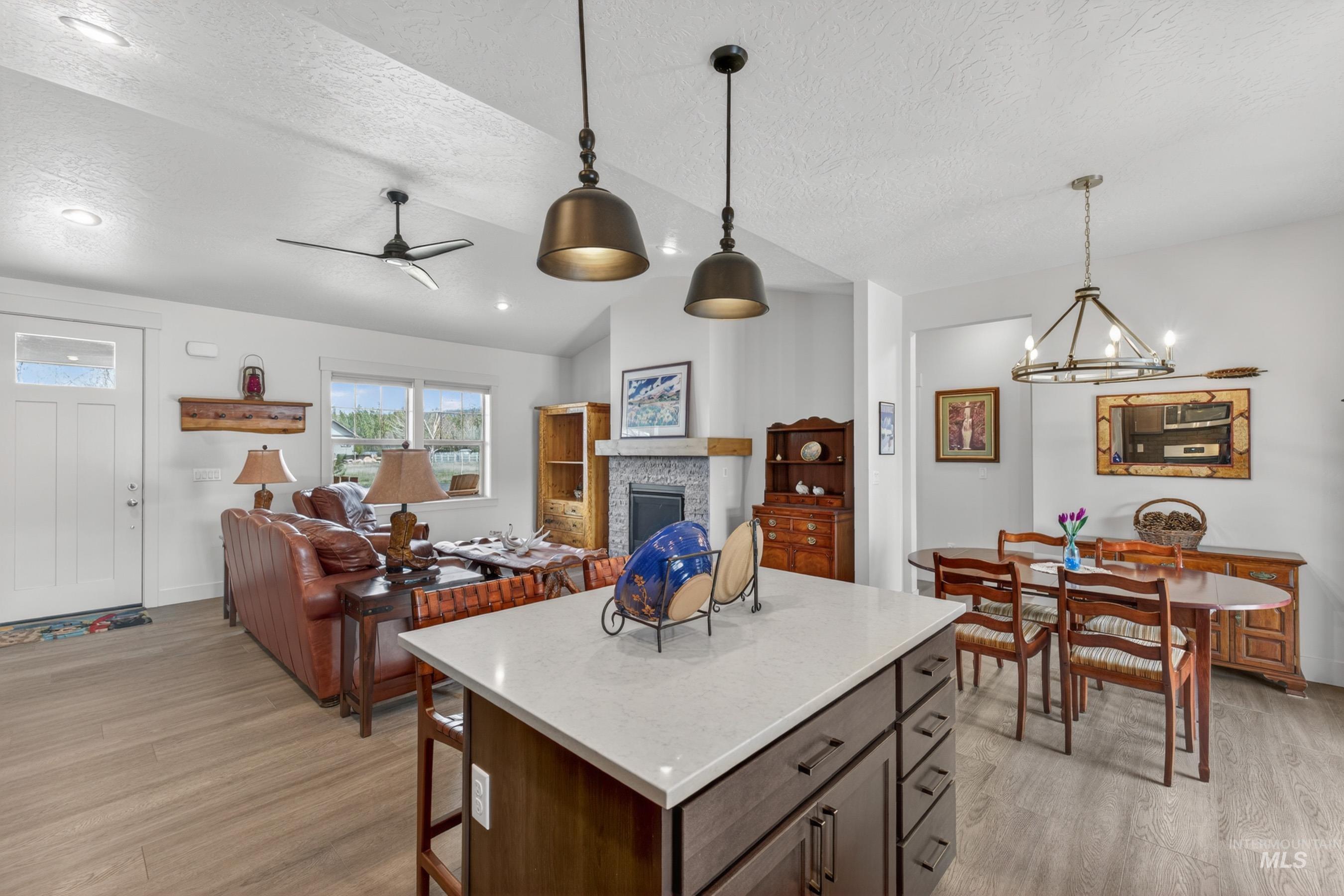 1126 Mo's Way, McCall, Idaho 83638, 3 Bedrooms, 2 Bathrooms, Residential For Sale, Price $879,500,MLS 98984412