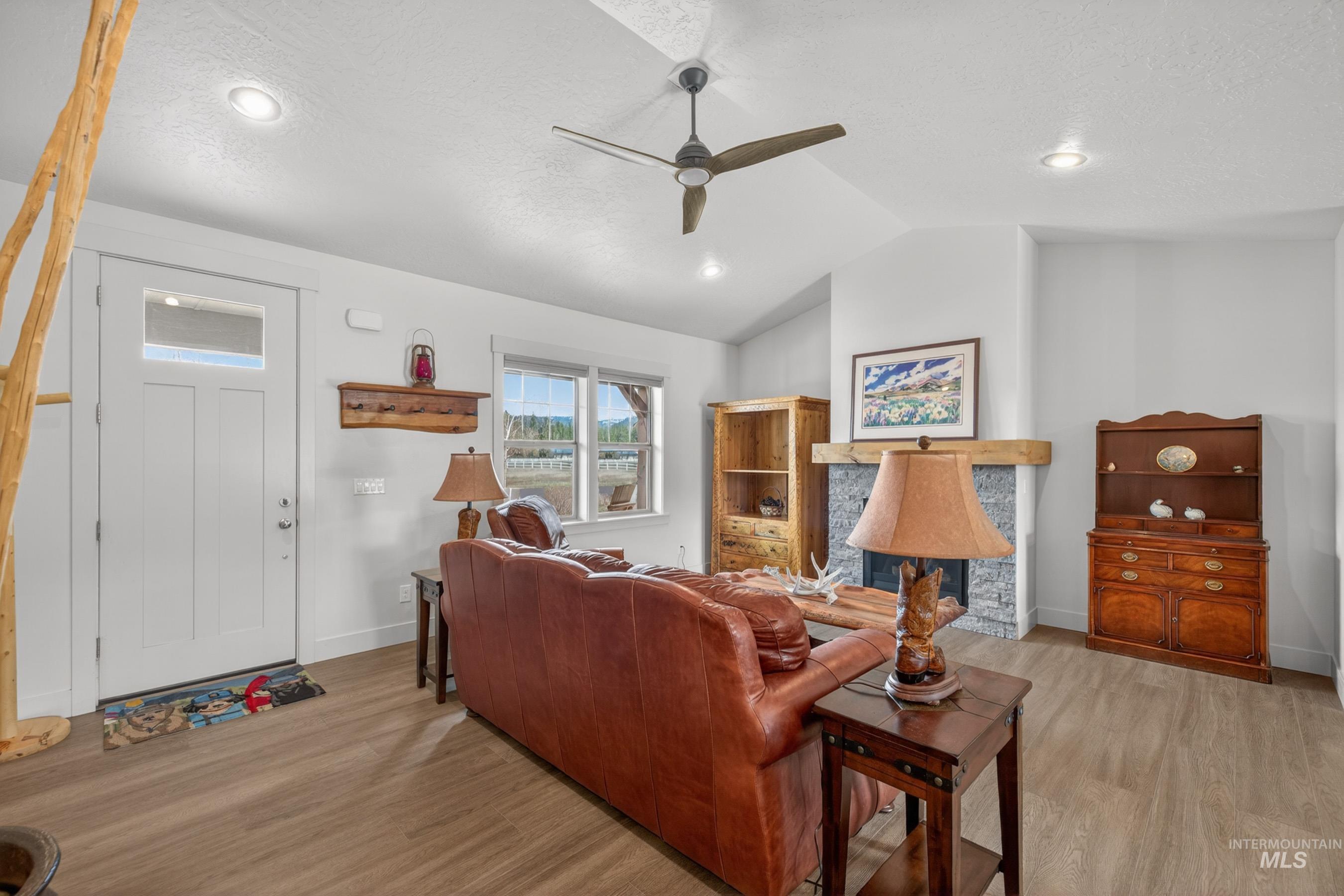 1126 Mo's Way, McCall, Idaho 83638, 3 Bedrooms, 2 Bathrooms, Residential For Sale, Price $879,500,MLS 98984412