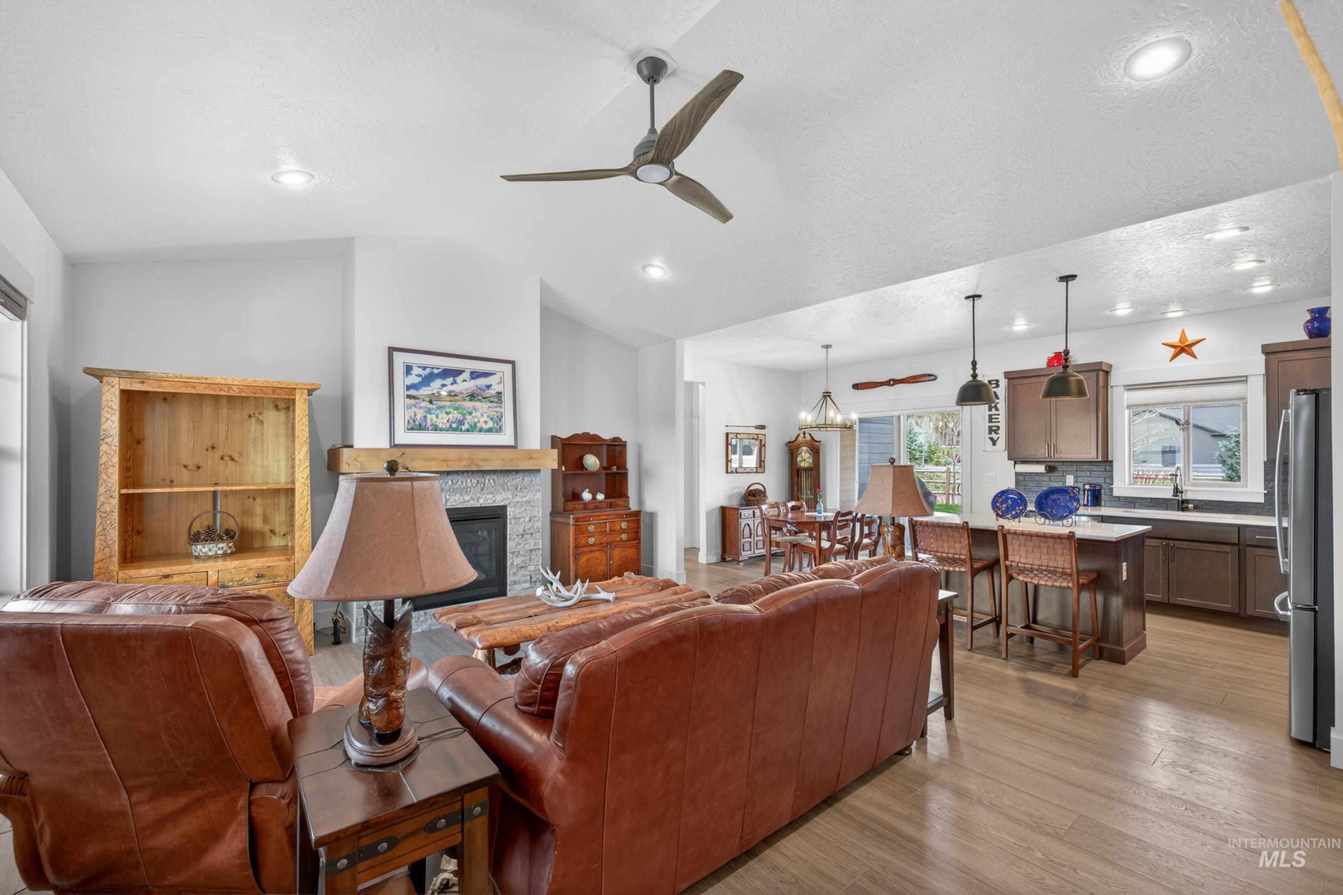 1126 Mo's Way, McCall, Idaho 83638, 3 Bedrooms, 2 Bathrooms, Residential For Sale, Price $879,500,MLS 98984412