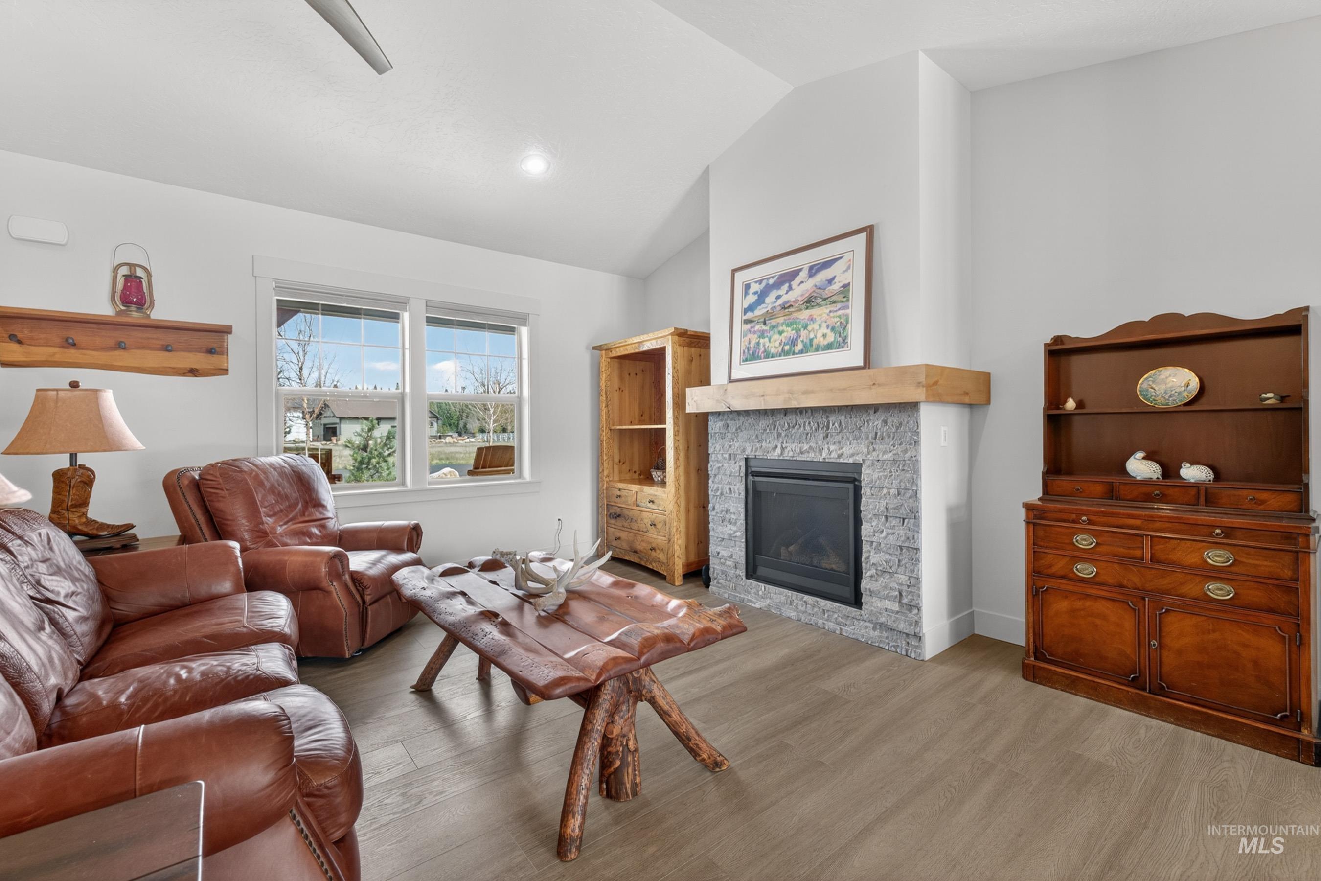 1126 Mo's Way, McCall, Idaho 83638, 3 Bedrooms, 2 Bathrooms, Residential For Sale, Price $879,500,MLS 98984412