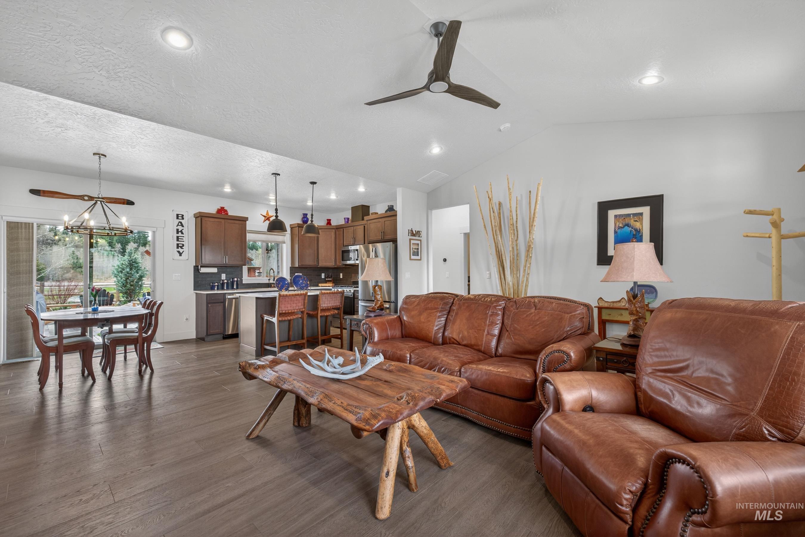 1126 Mo's Way, McCall, Idaho 83638, 3 Bedrooms, 2 Bathrooms, Residential For Sale, Price $879,500,MLS 98984412