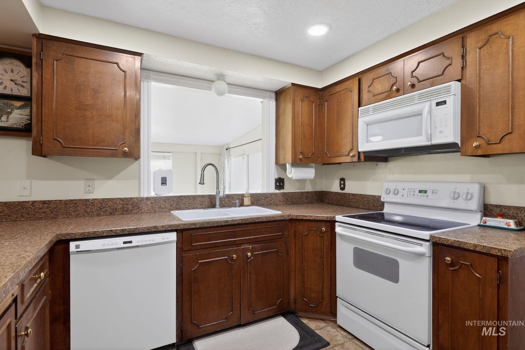 10100 W Saranac Dr, Boise, Idaho 83709, 4 Bedrooms, 3 Bathrooms, Residential For Sale, Price $850,000, 98984413