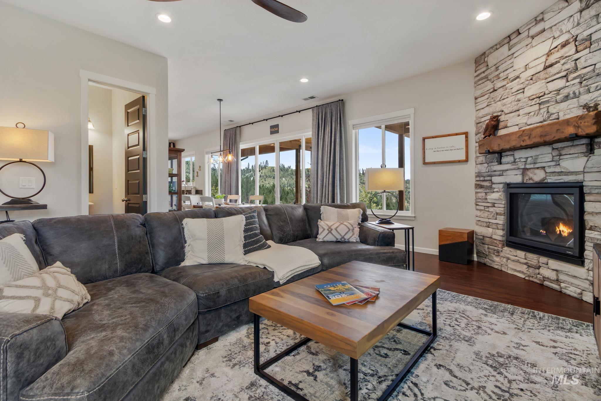 85 Trails End Way, Boise, Idaho 83716, 3 Bedrooms, 3 Bathrooms, Residential For Sale, Price $945,000,MLS 98984414